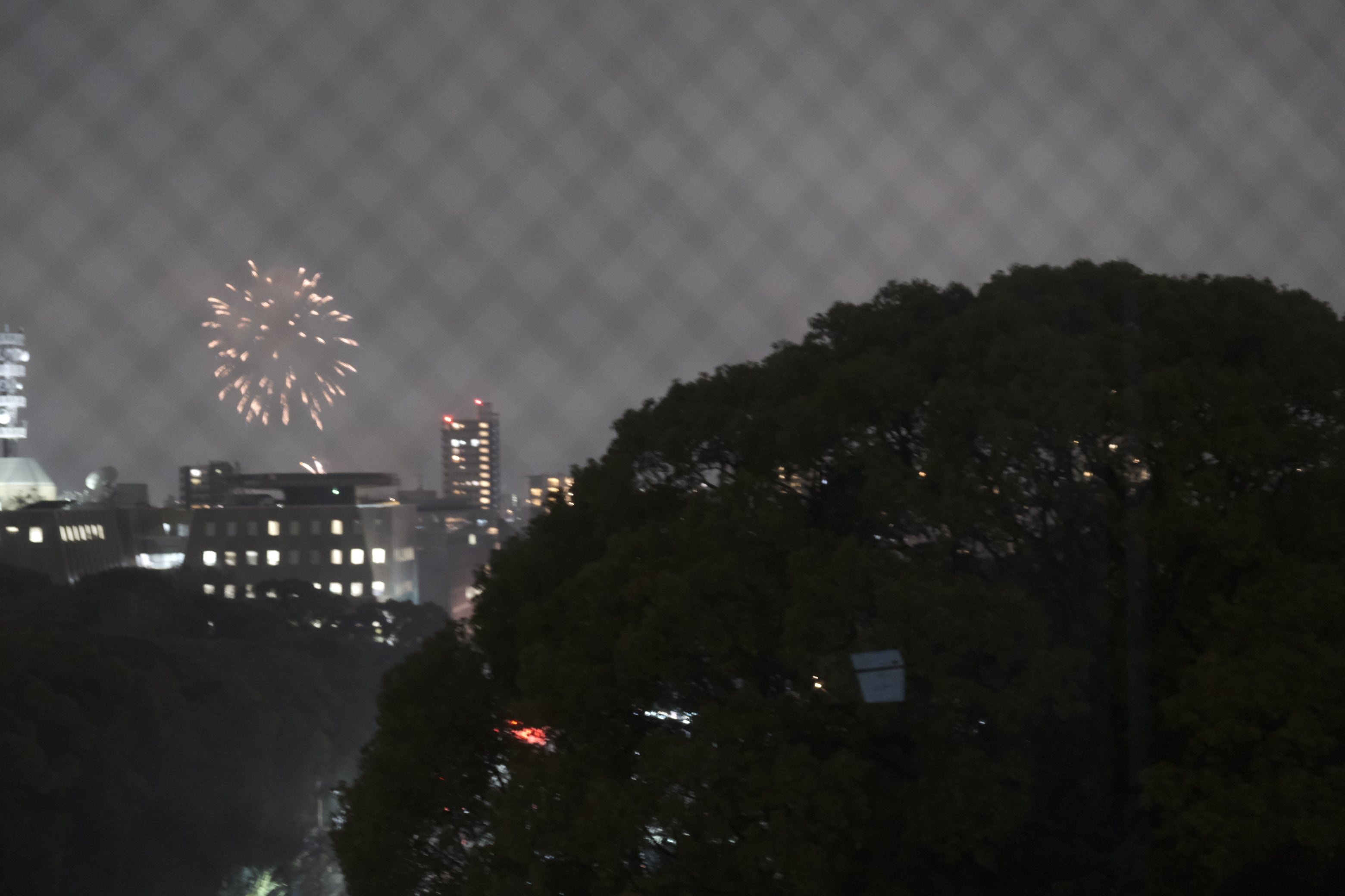 アーカイブとして残るものの条件|資料・家具・工芸に共通する視点