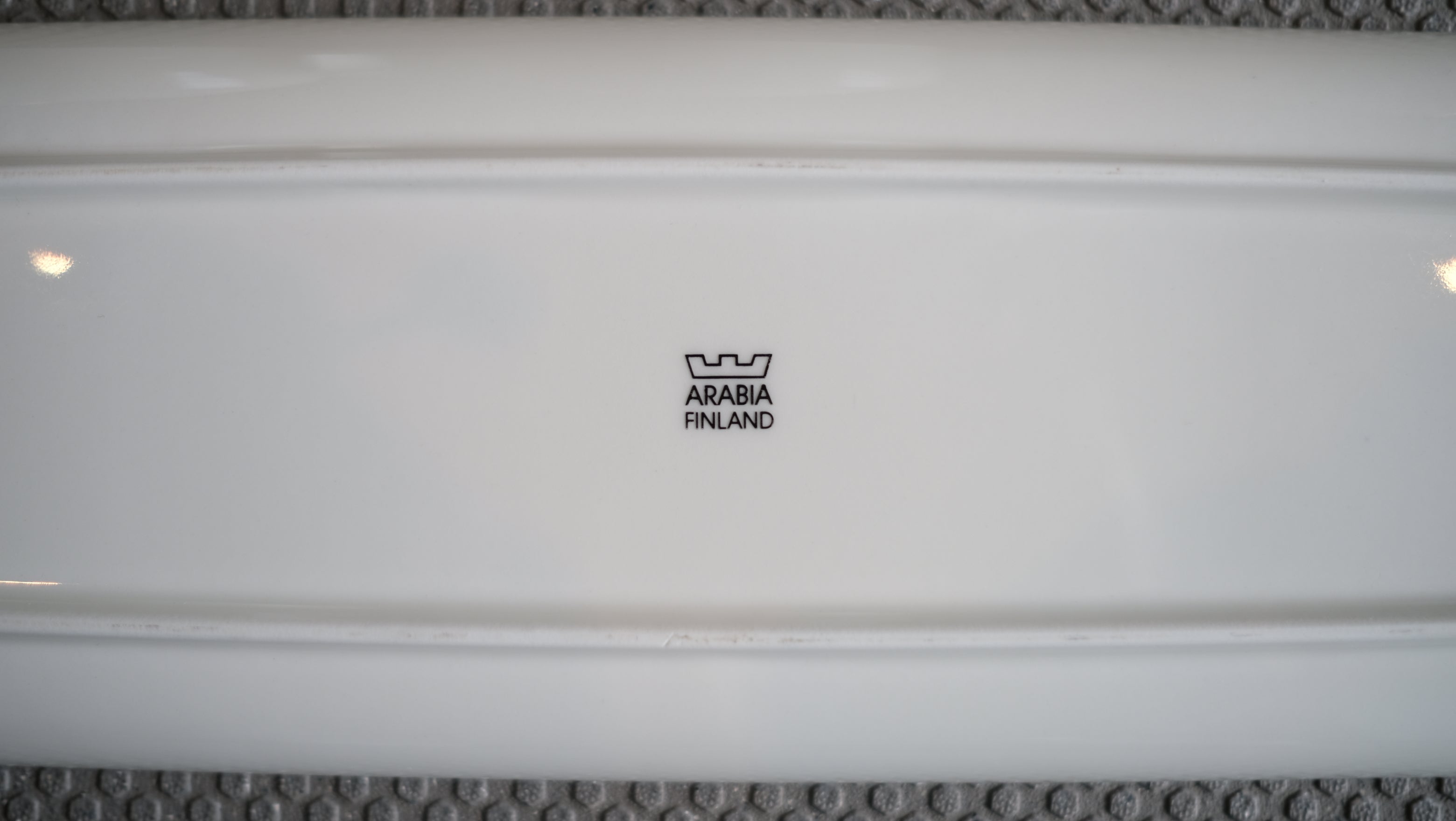 ARABIA × ジェームズ・アーヴィン|未使用 廃盤 植木鉢 3個セット&トレイ付き|シンプルに植物を美しく飾るデザイン