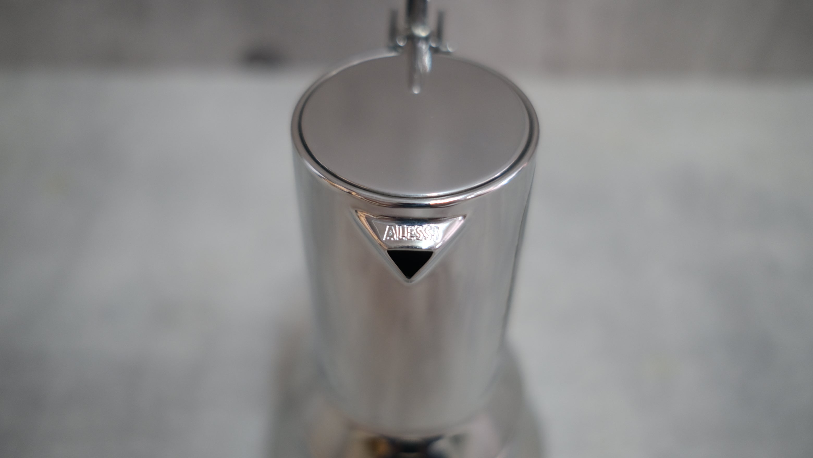 【展示品・未使用】ALESSI × リチャード・サパー|9090 エスプレッソコーヒーメーカー(3カップ用)