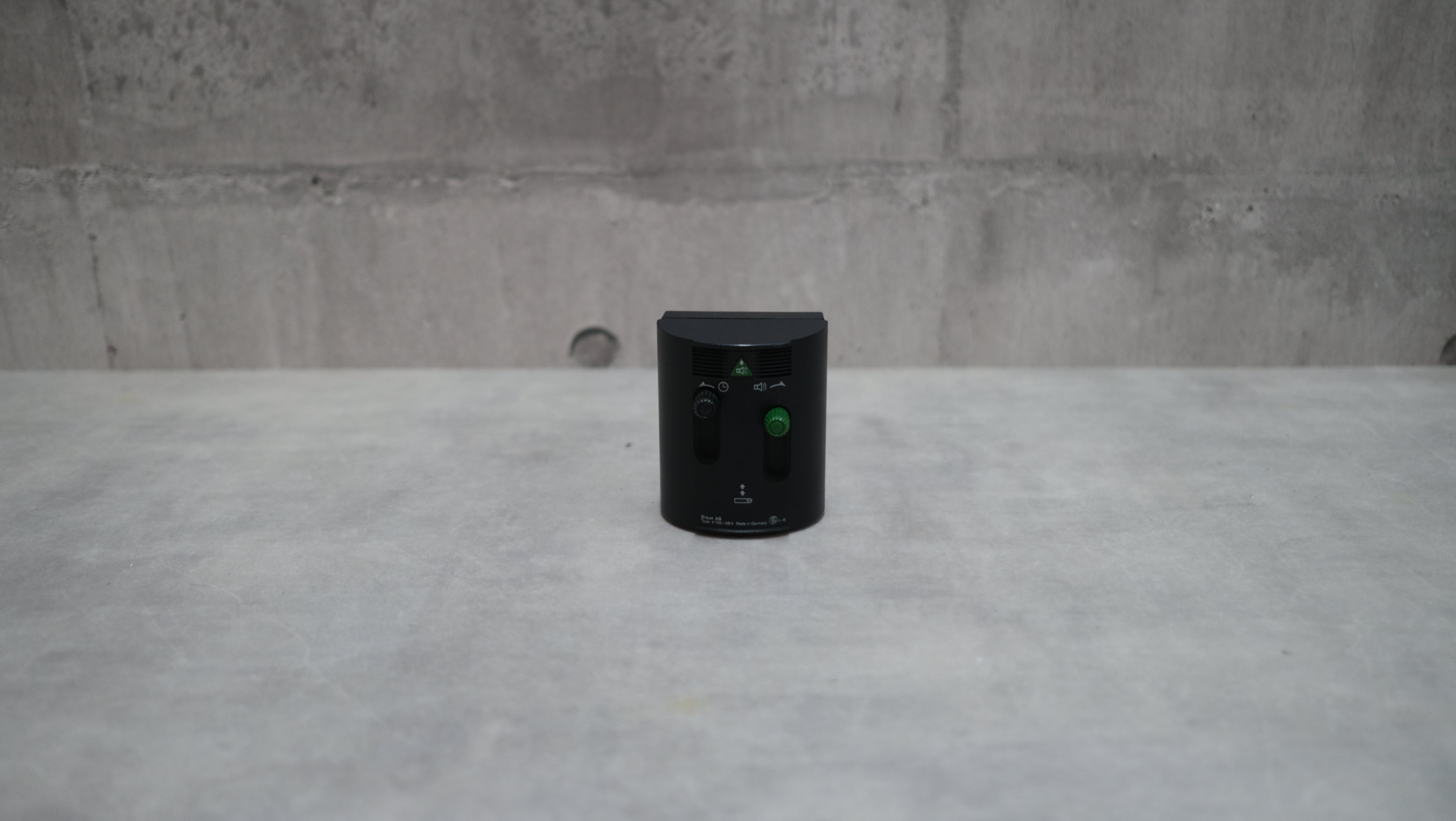 BRAUN ブラウン quartz AB4 Type 4749 目覚まし時計 卓上クロック ヴィンテージ ドイツ製 Dietrich Lubs ディートリッヒ ルブス