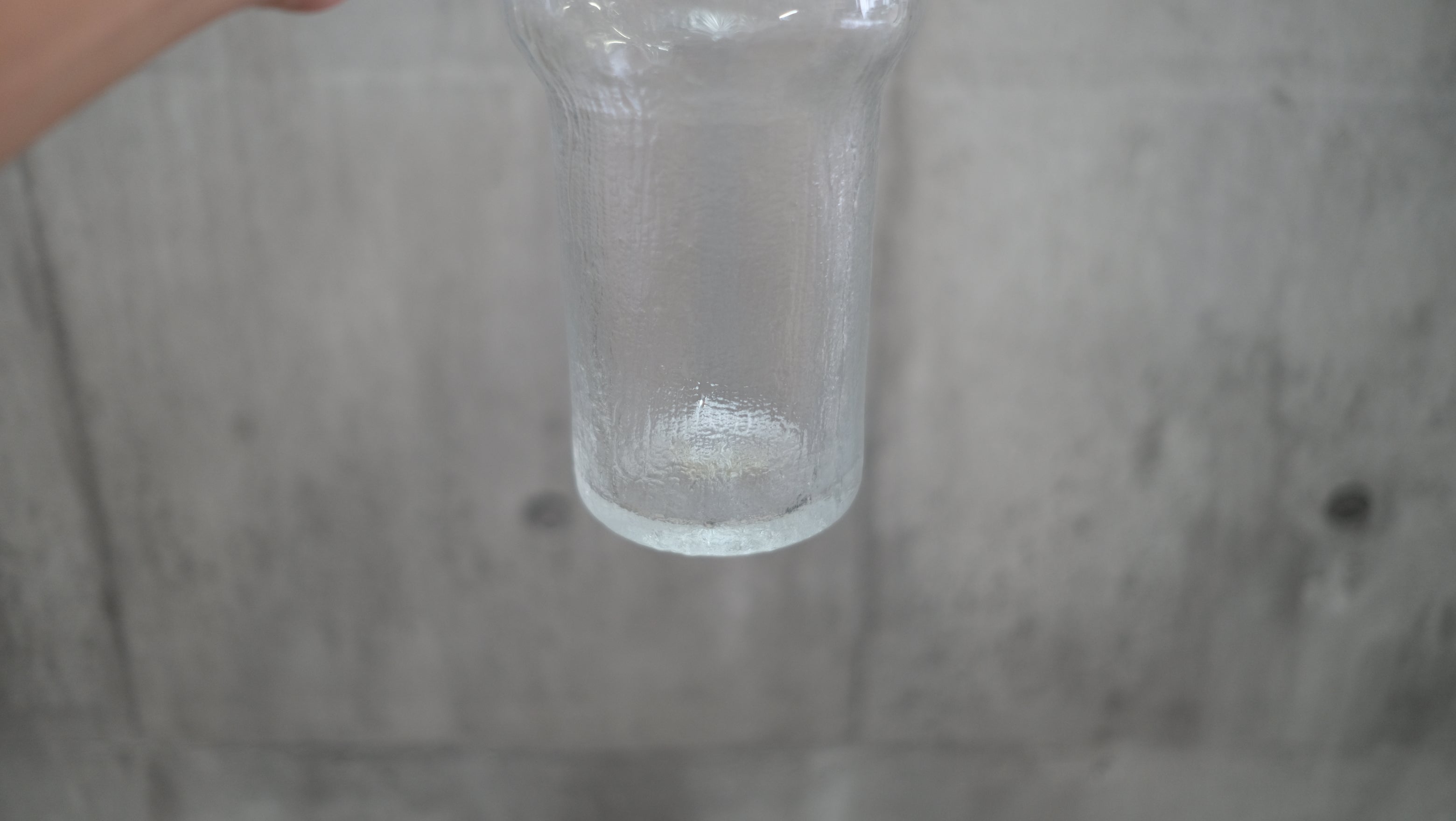 ティモ・サルパネヴァ 花瓶(ガラス)|FINLANDIAシリーズの技法による逸品