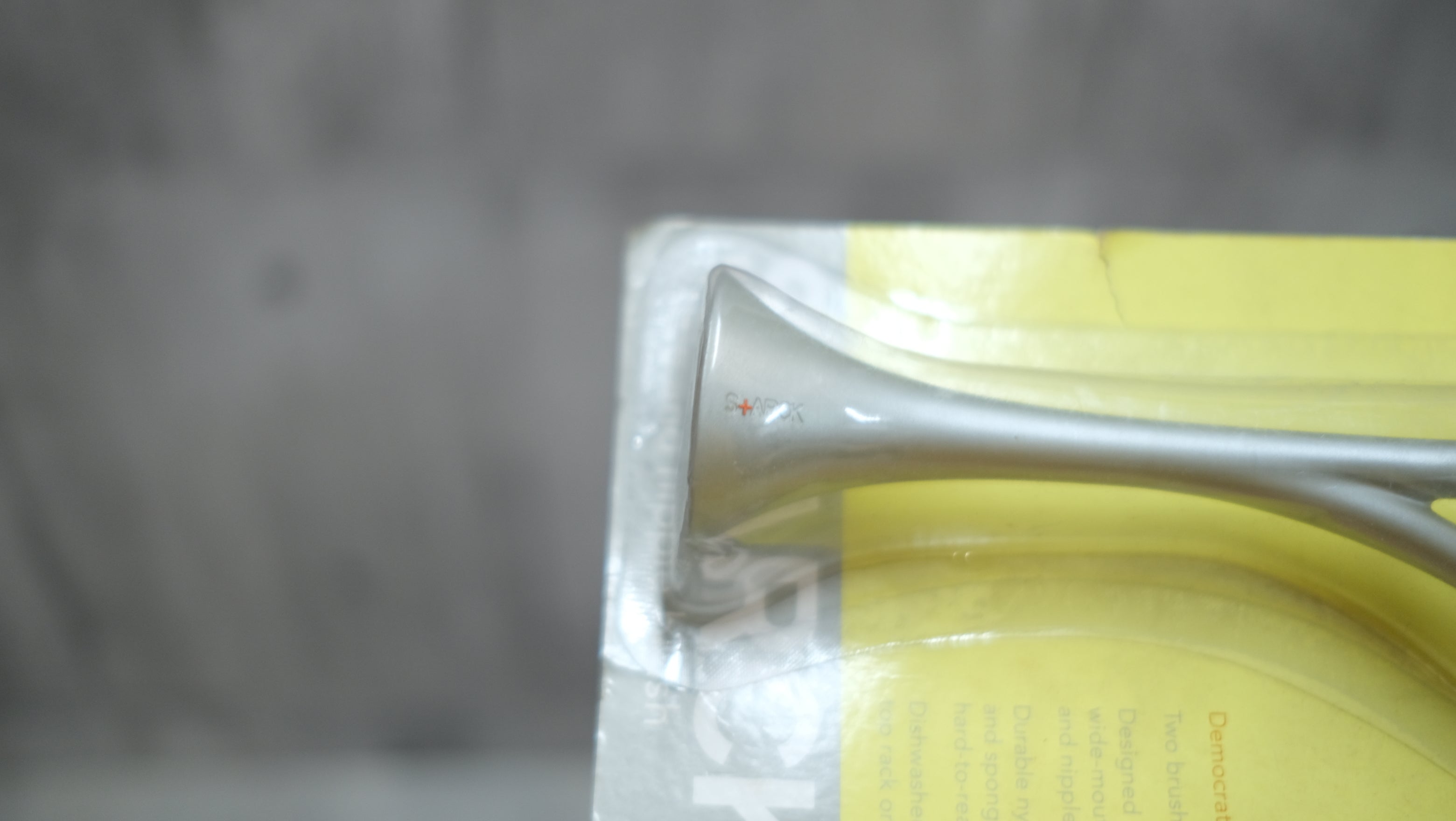 Philippe Starck|花のかたちのボトルブラシ(S+ARCK bottle and nipple brush)