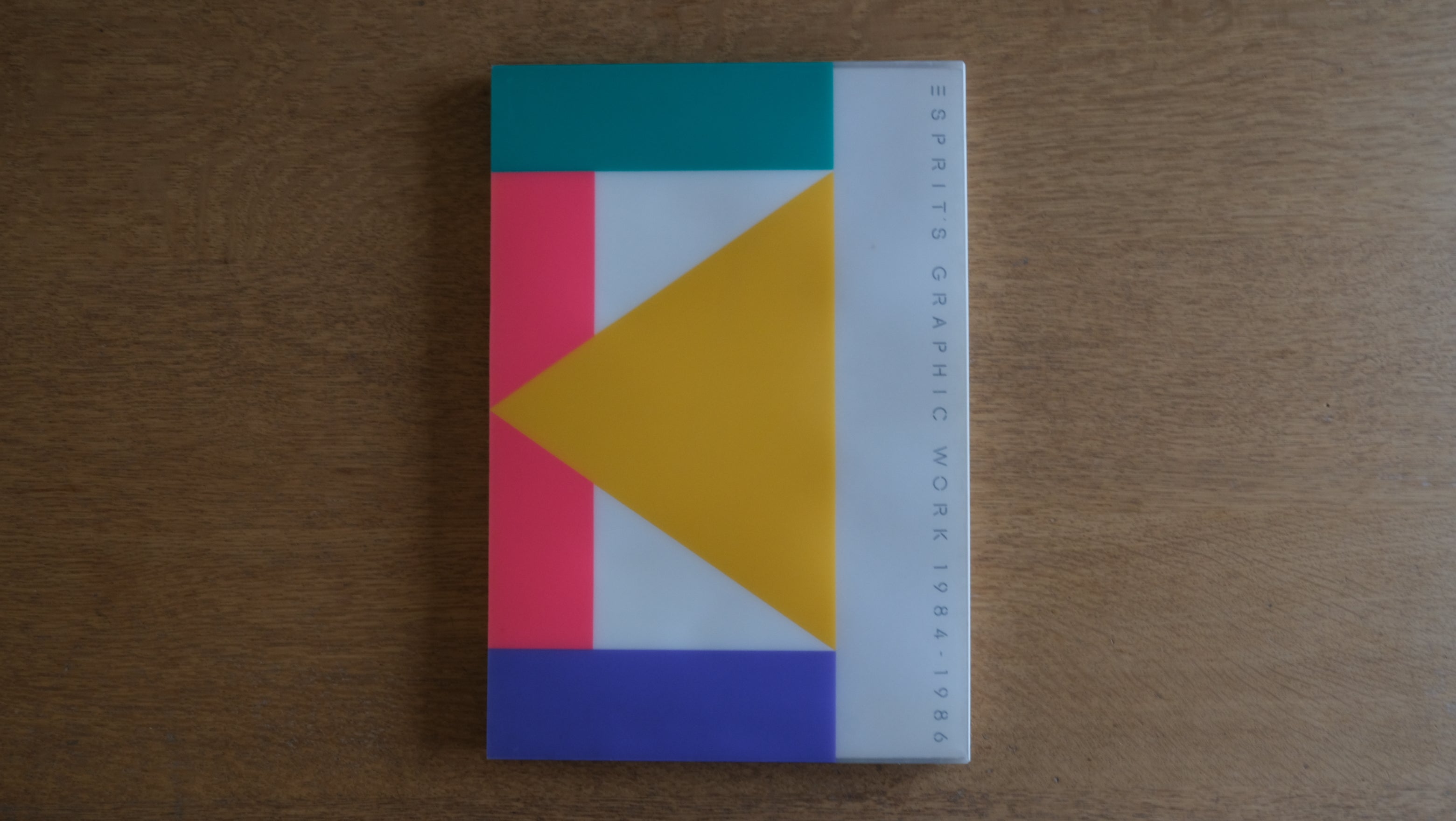 【絶版・希少】ESPRIT'S GRAPHIC WORK 1984–1986 八木保/ファッションブランド「エスプリ」の黄金期グラフィック作品集