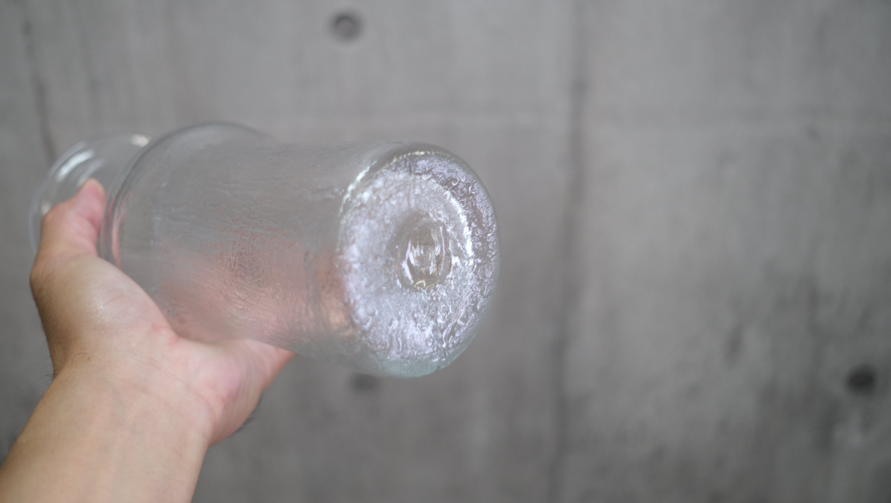 ティモ・サルパネヴァ 花瓶(ガラス)|FINLANDIAシリーズの技法による逸品