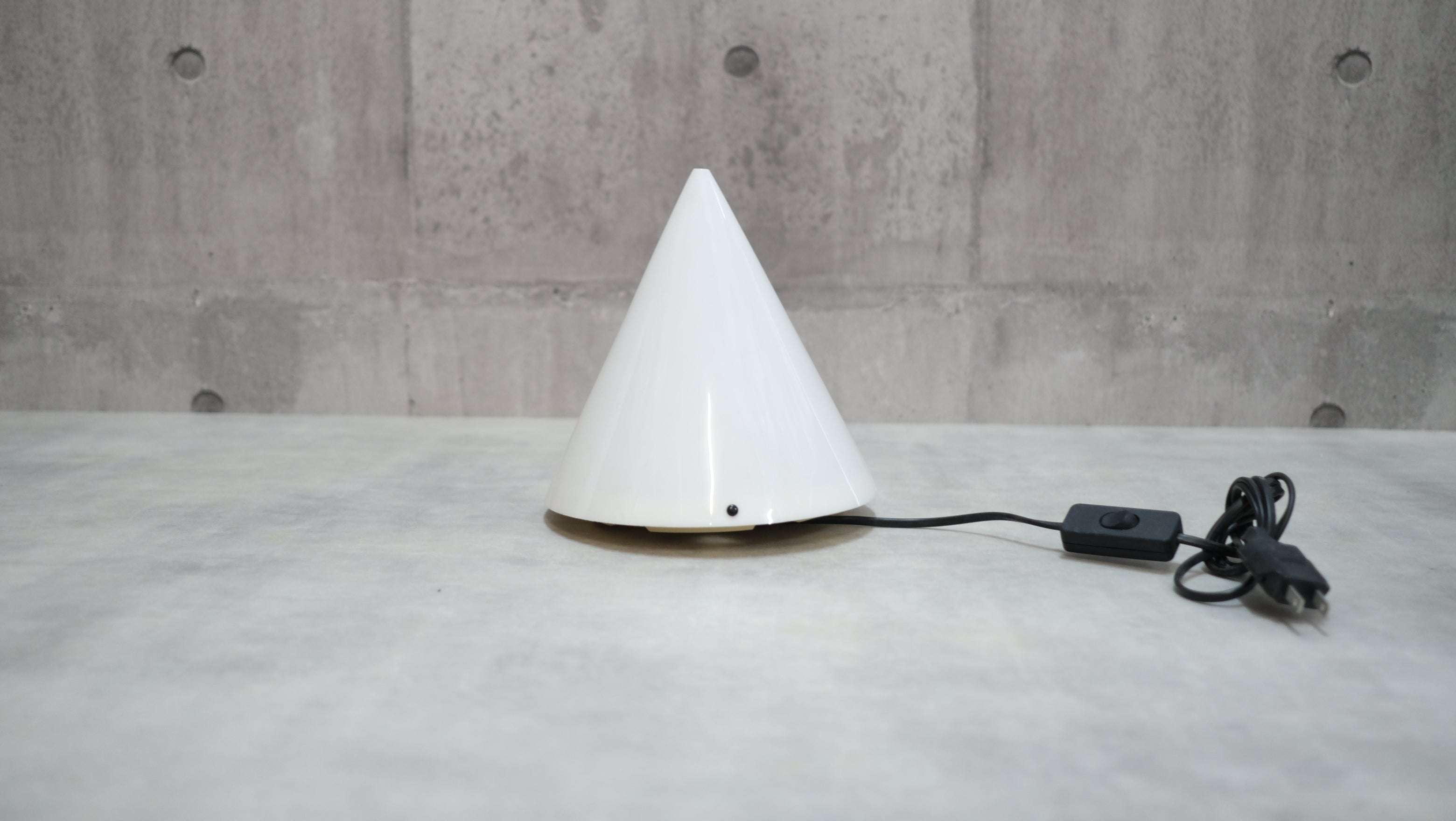 【未使用品/限定300】Verner Panton ヴェルナー・パントン Cone Lamp|POLYTHEMA製 円錐アクリル照明