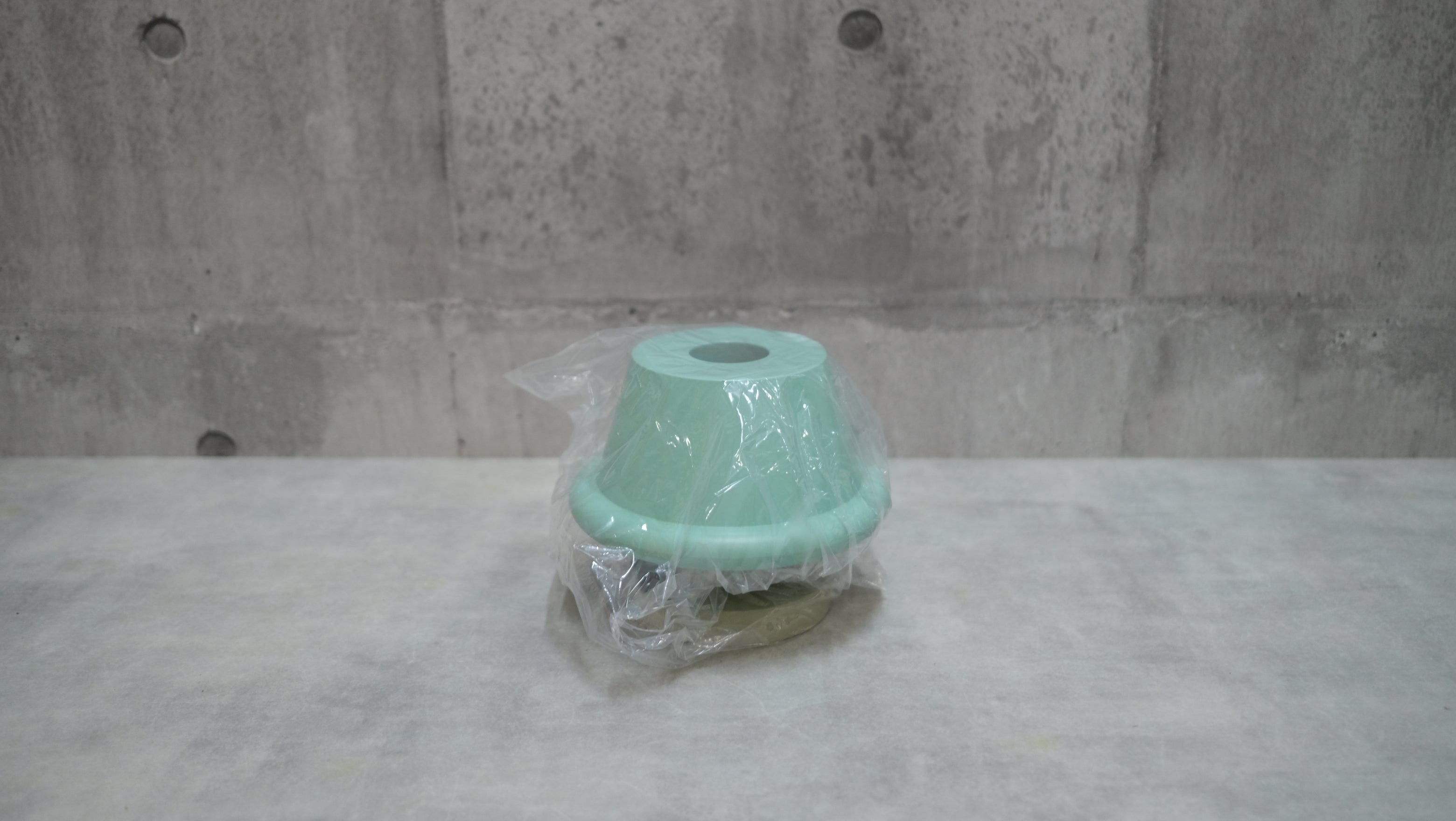 「静かなる美の舞台。」エットーレ・ソットサス SENAPE 花器【デッドストック・未使用】