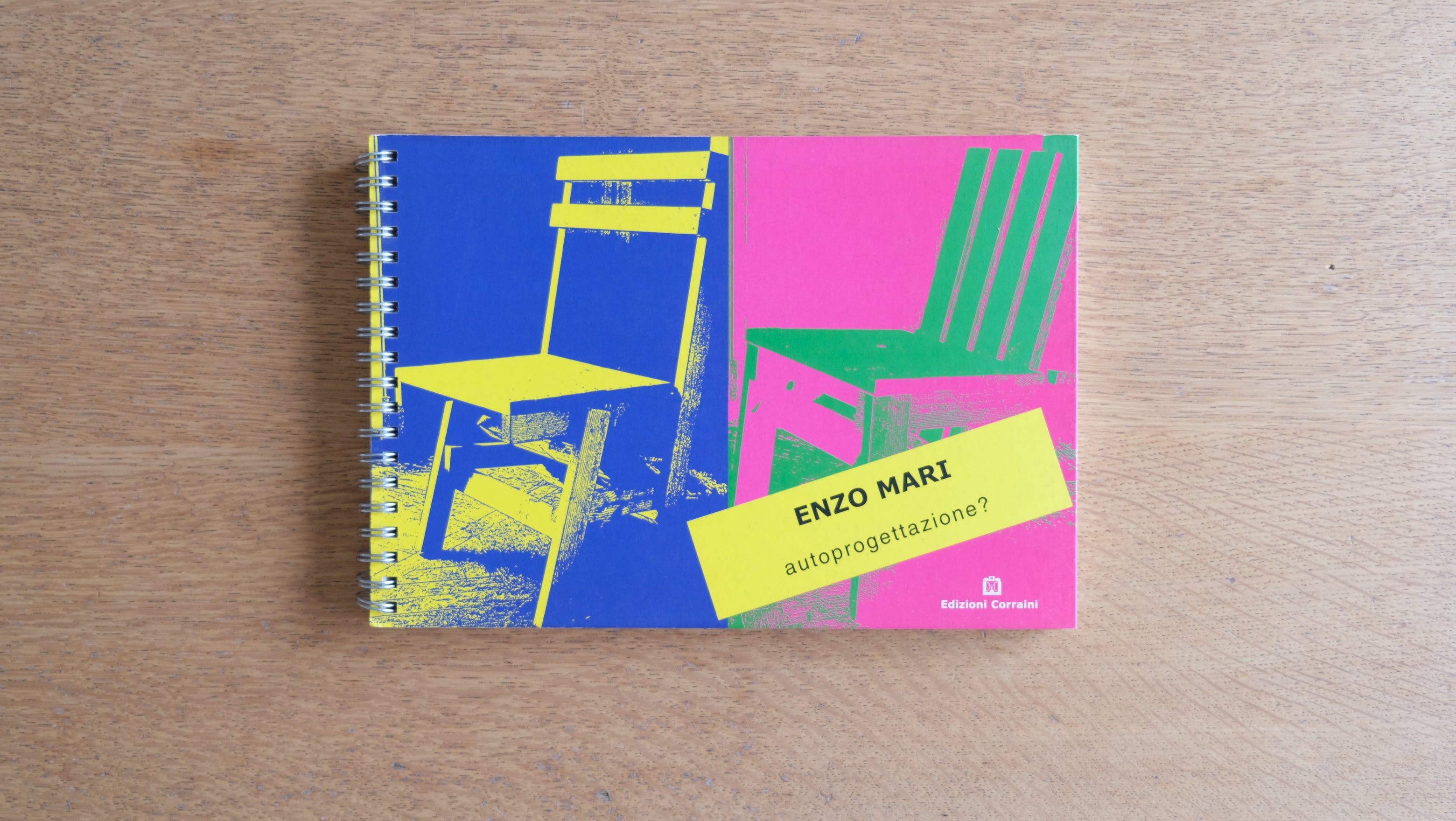 ENZO MARI『autoprogettazione?』|Corraini刊(2015年)|英伊併記・ハードカバー