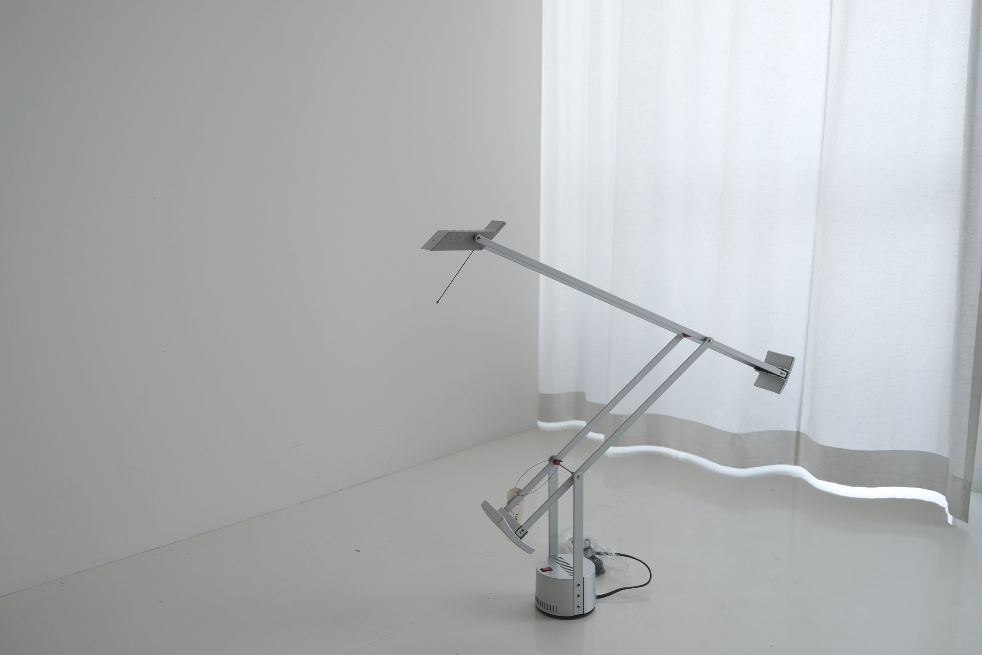 TIZIO / ティチオ – 1998年記念モデル|Richard Sapper × Artemide S2439S