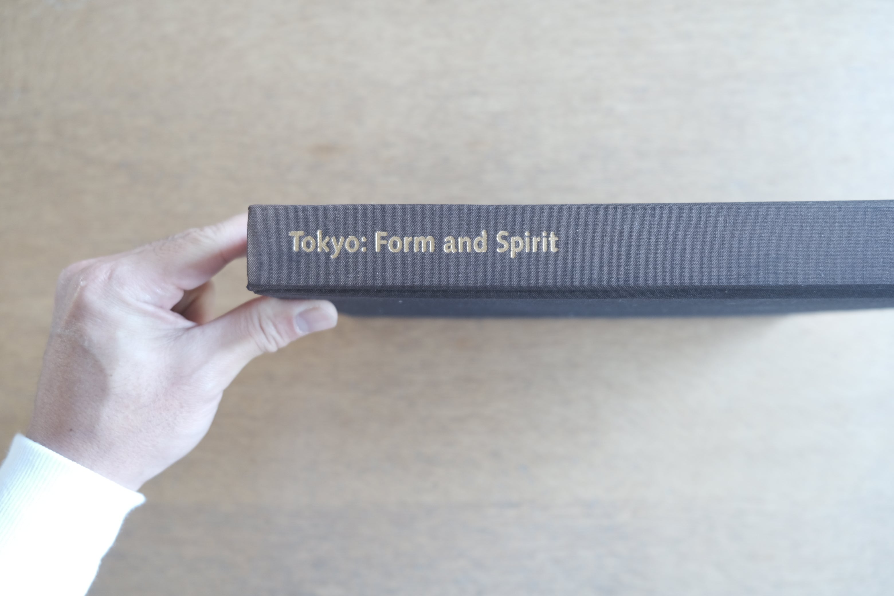 TOKYO: FORM AND SPIRIT|石岡瑛子 直筆献呈署名本(献呈先:盛田昭夫)|1986年初版|Walker Art Center / Abrams