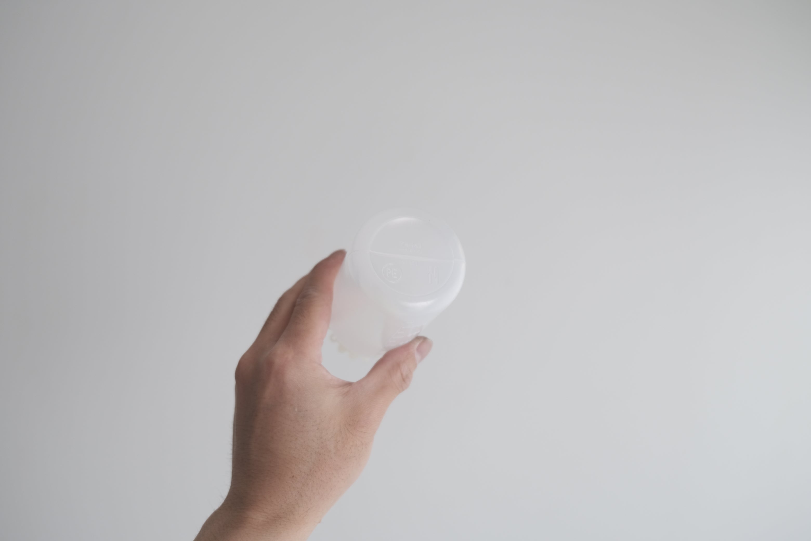 Kartell ラボ用PEボトル 250ml ホワイト|最小単位の静けさ