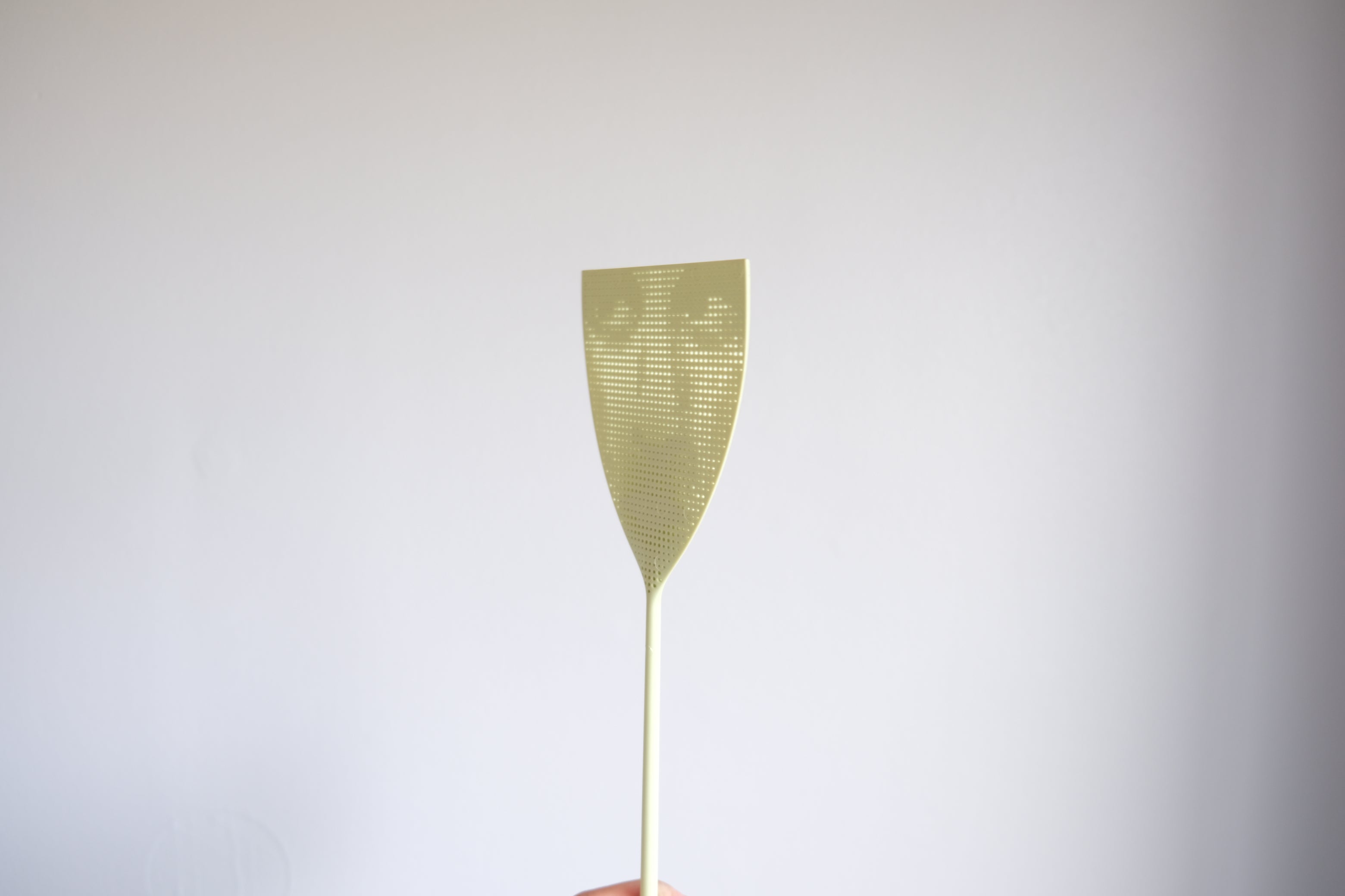 フィリップ・スタルク DR. Skud|ALESSI ハエ叩き|自立式インテリア・ユーモアと機能の彫刻