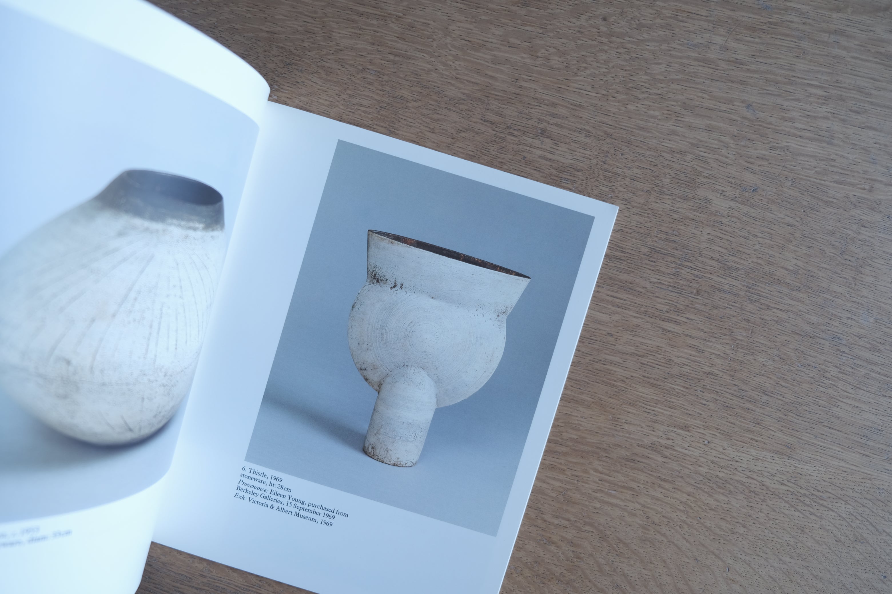 Hans Coper|Studio Pottery Exhibition Catalogue(Galerie Besson 1988)