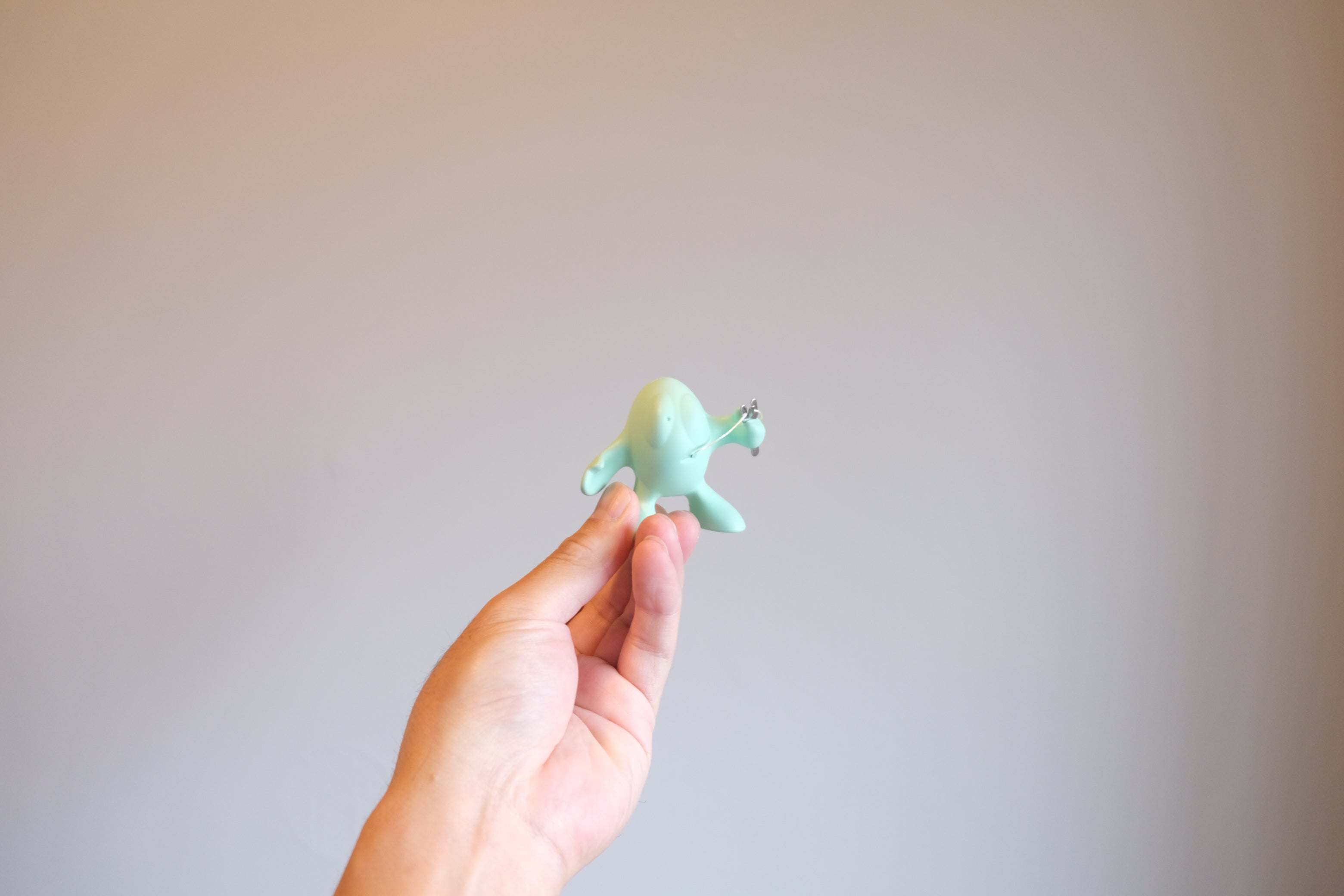 気持ちをほぐす、ユーモアを日常に。ALESSI OTTO デンタルフロスホルダー(グリーン色)