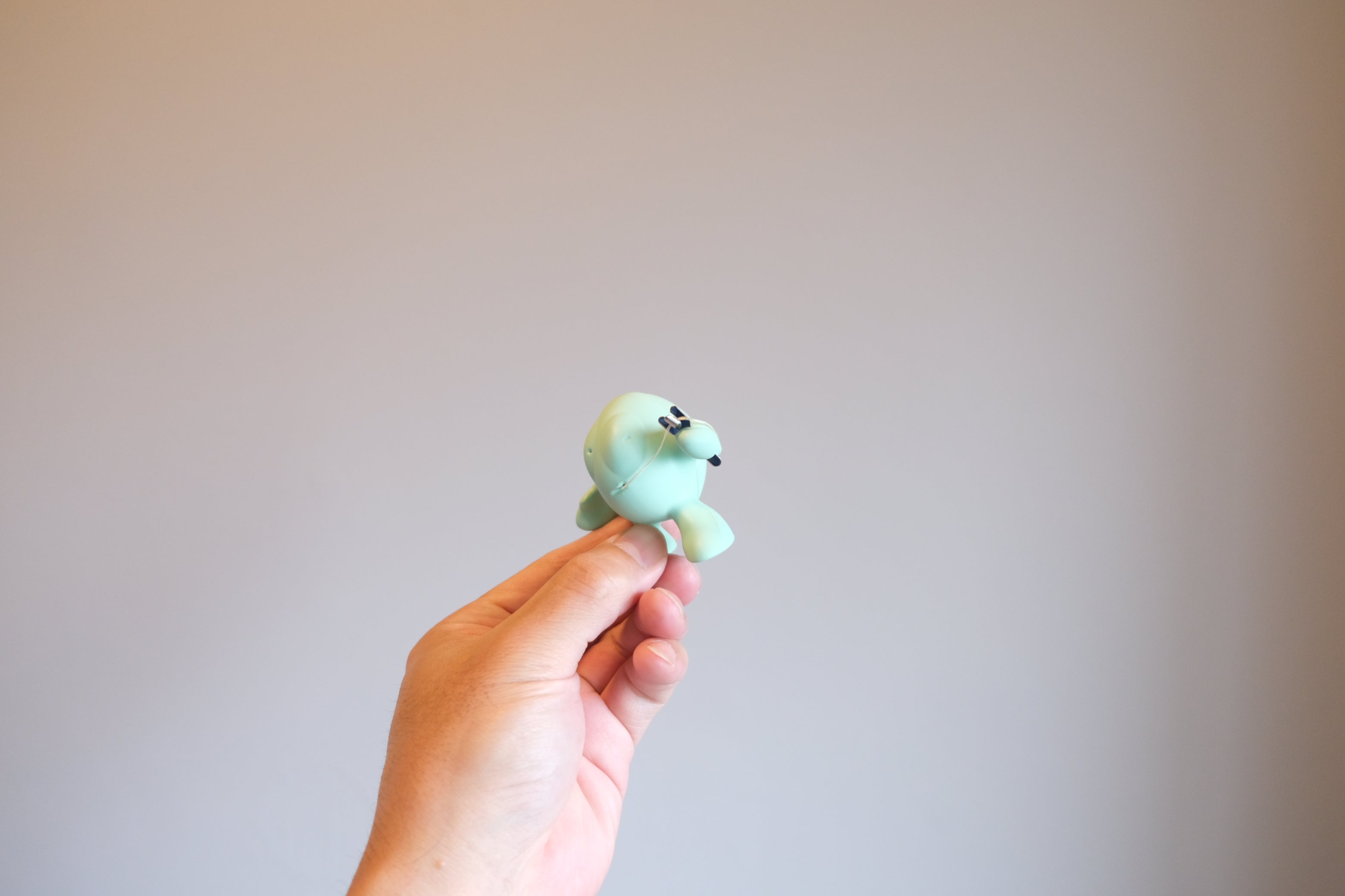 気持ちをほぐす、ユーモアを日常に。ALESSI OTTO デンタルフロスホルダー(グリーン色)