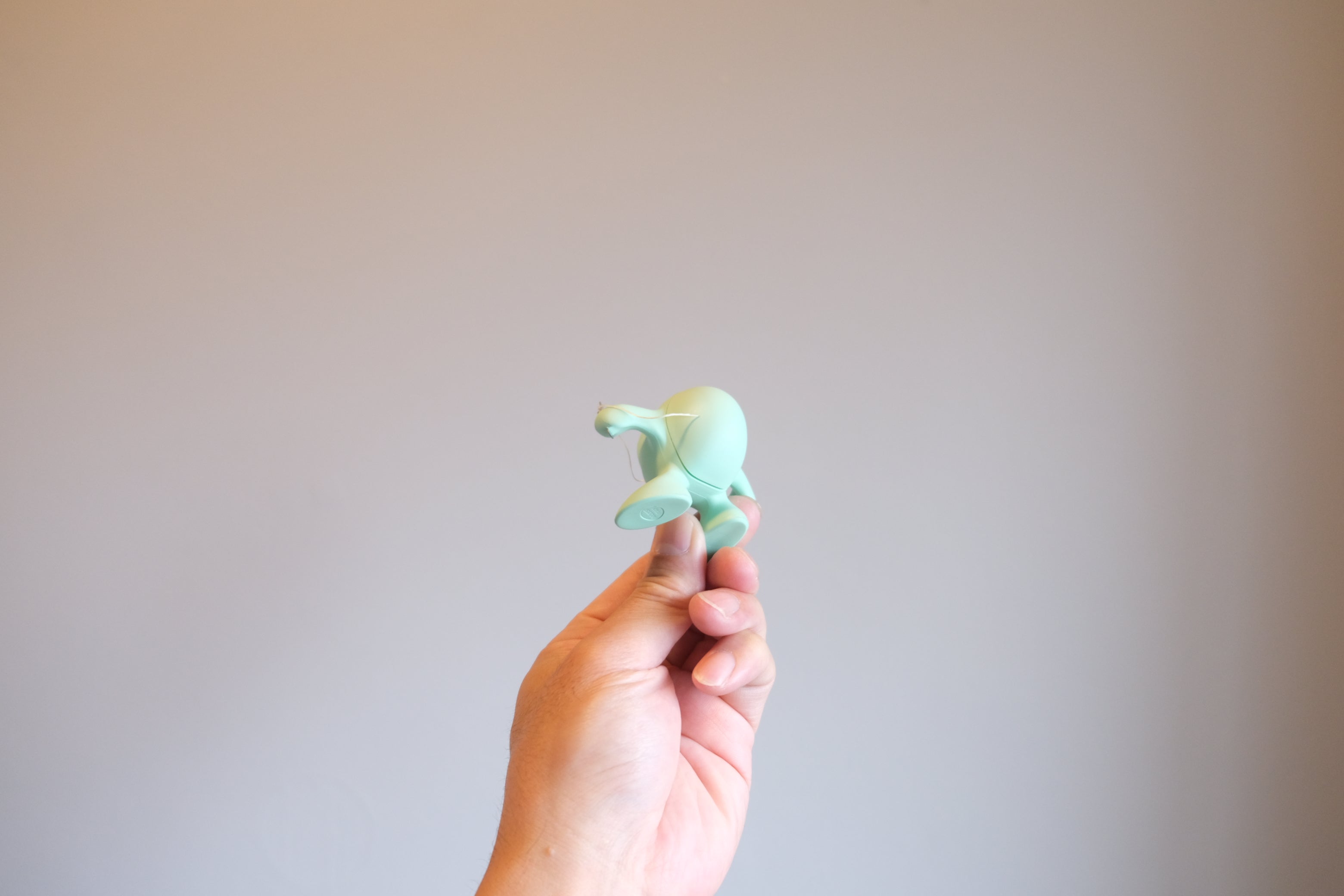 気持ちをほぐす、ユーモアを日常に。ALESSI OTTO デンタルフロスホルダー(グリーン色)