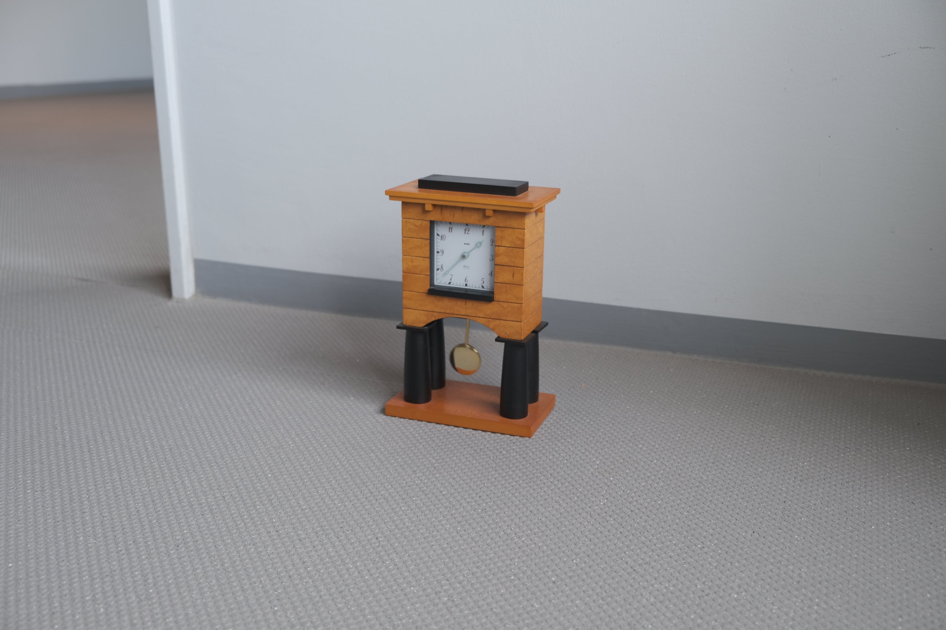 マイケル・グレイブス Mantel Clock|Alessi 置き時計 ポストモダンデザイン