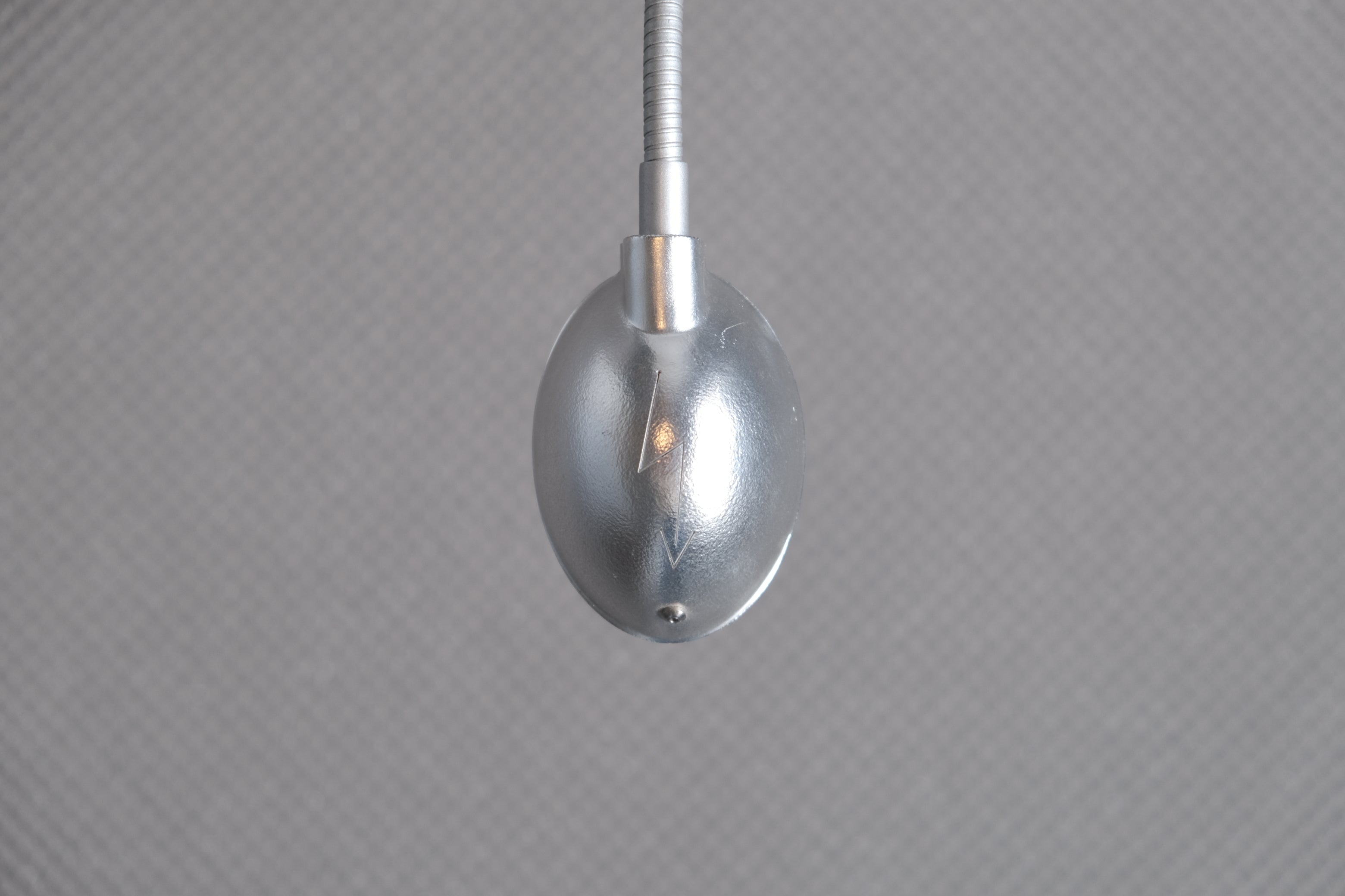 OSKAR Lamp|Ingo Maurer × Studio NOI|ブックエンド機能付きテーブルランプ(赤ツマミ残存個体)