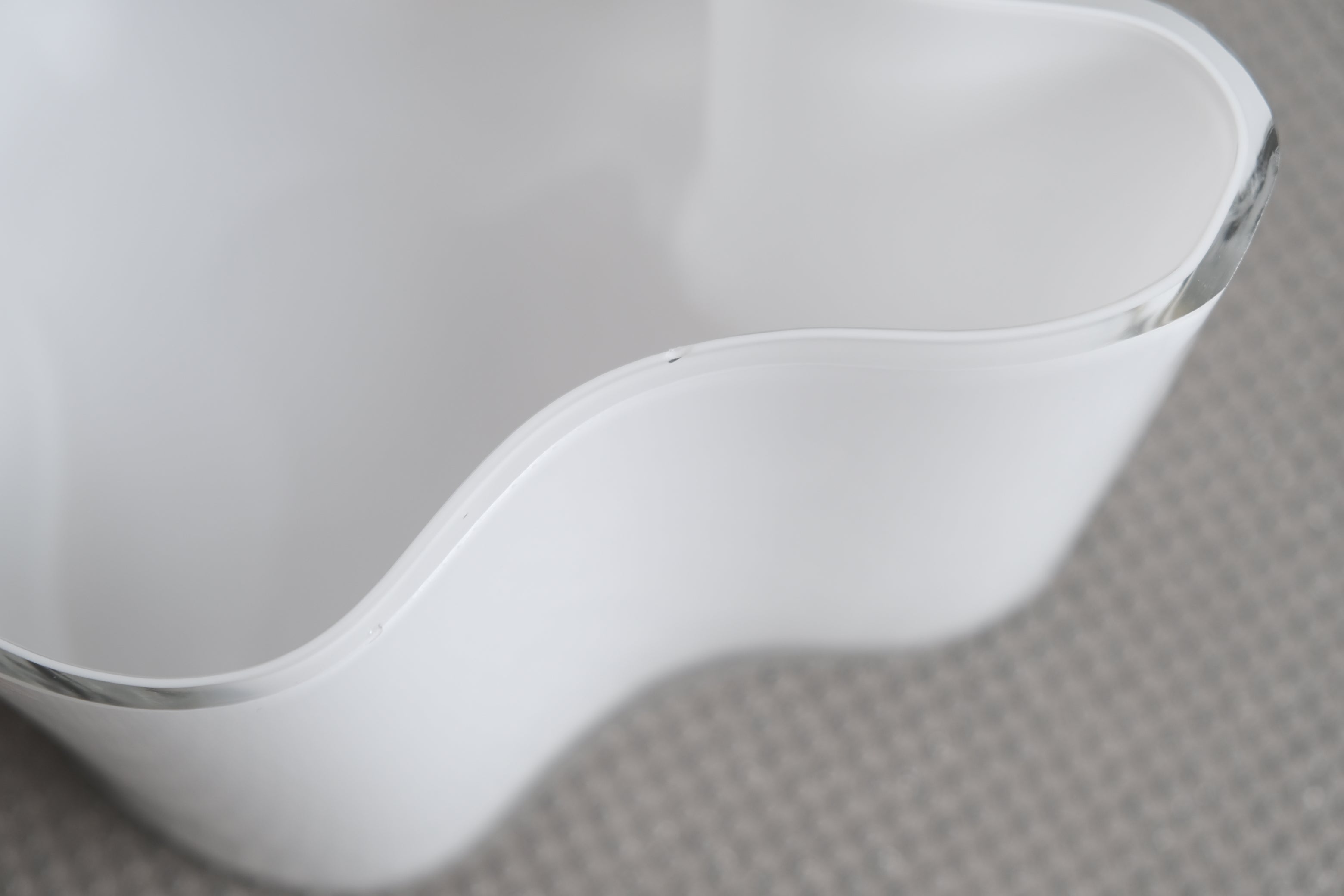 アルヴァ・アアルト|ヴィンテージ Savoy ベース(乳白色/木型吹き)