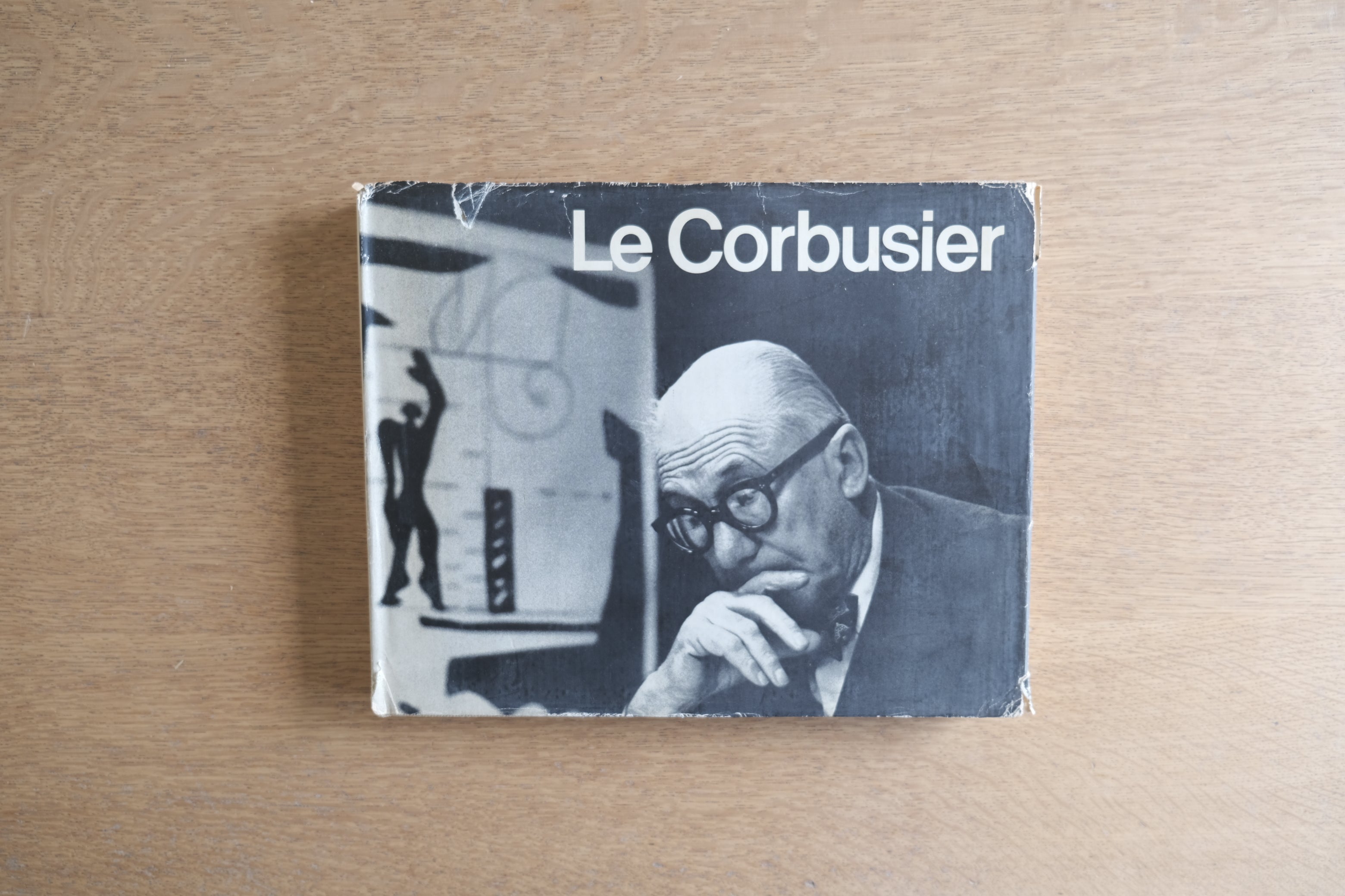 ル・コルビュジエ『Œuvre complète(全作品集)1910–1938』合本版|建築思想の初期3巻を一冊に凝縮