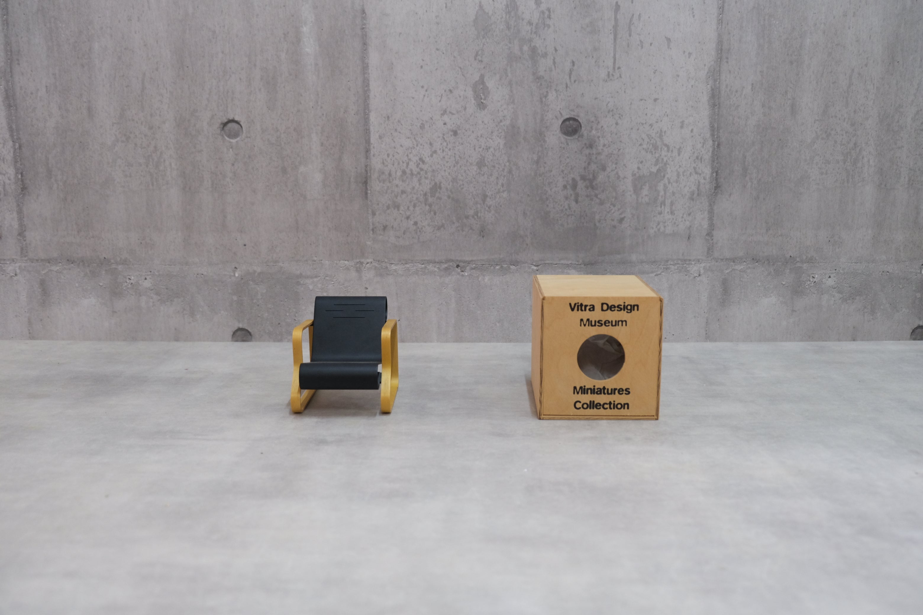 Art.41 Paimio Chair|Alvar Aalto ミニチュア(Vitra Design Museum)