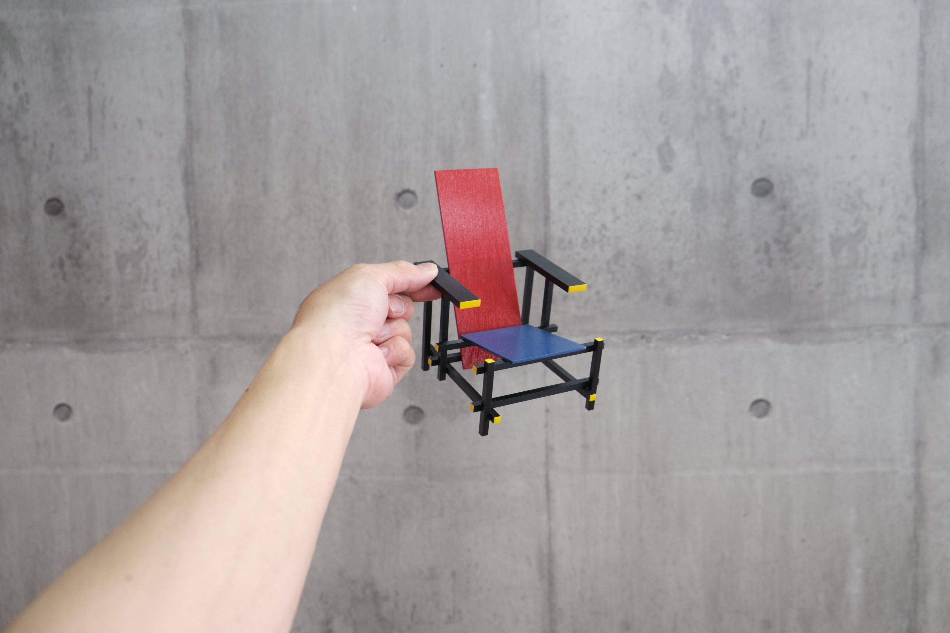 Red and Blue Chair ミニチュア|Gerrit Rietveld × Vitra Design Museum