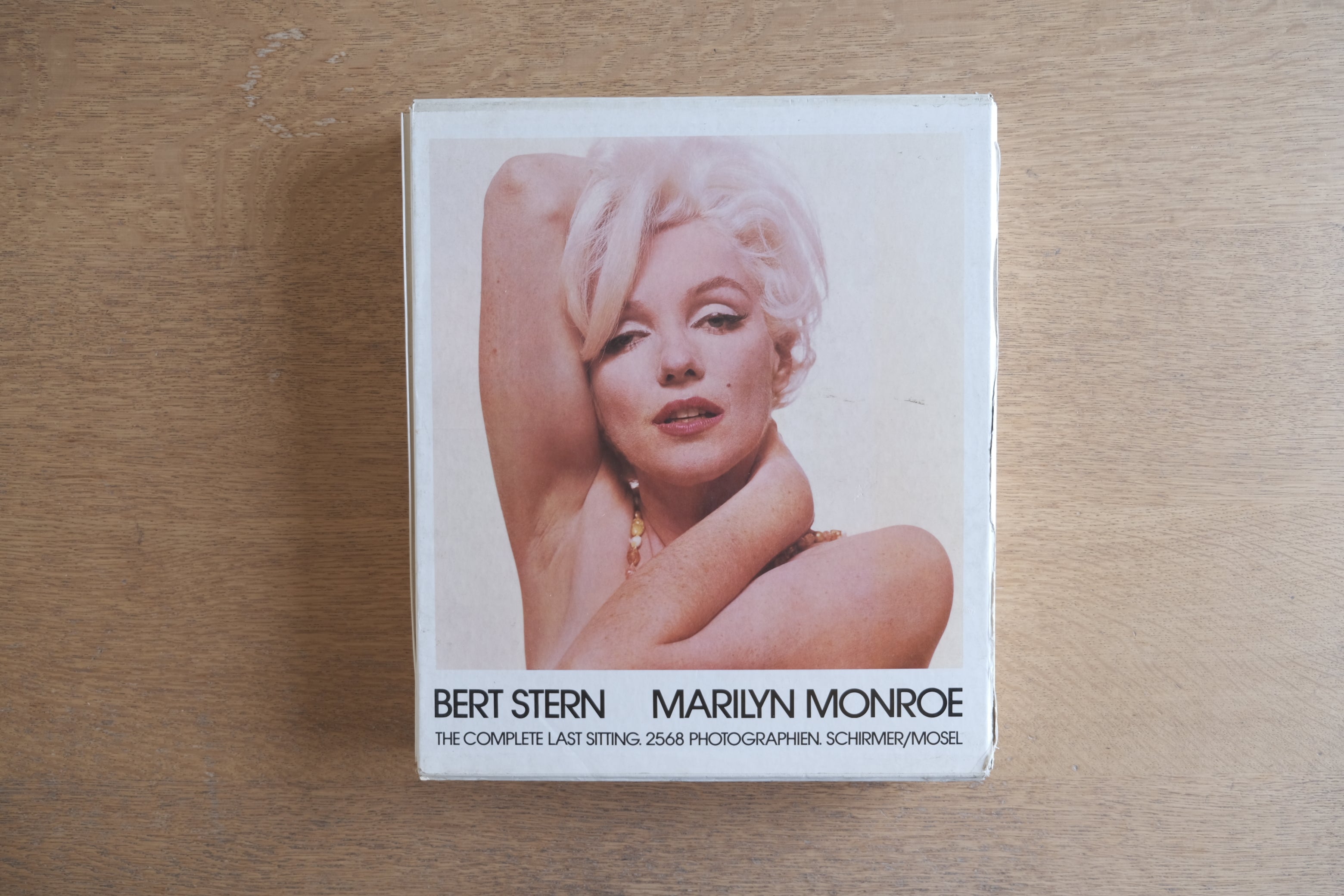 Bert Stern『Marilyn Monroe The Complete Last Sitting』Schirmer/Mosel版|463頁・大型写真集