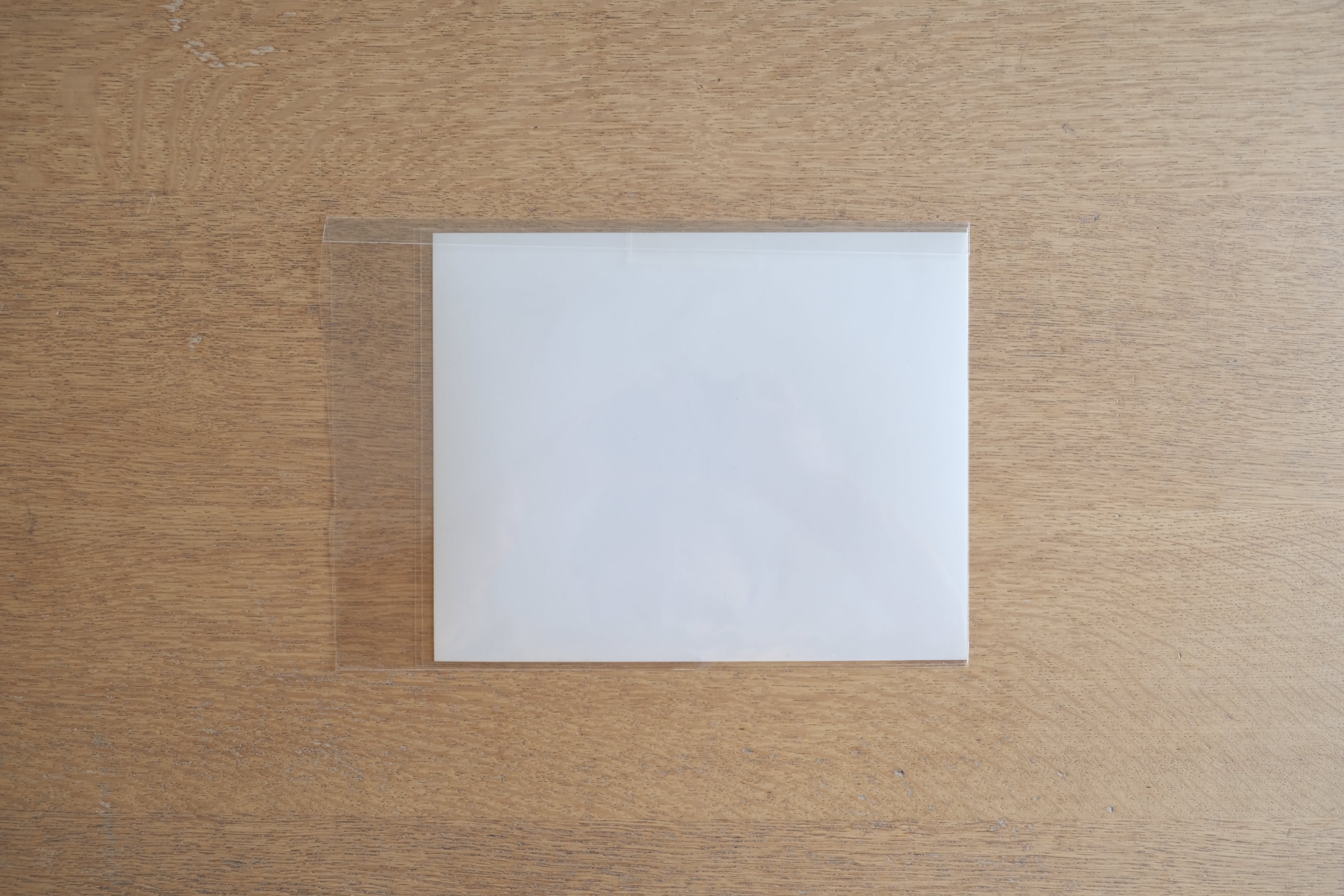 牛腸茂雄《SELF AND OTHERS》モダンプリント|六切銀塩|プリンター記載なし(路地の少女)