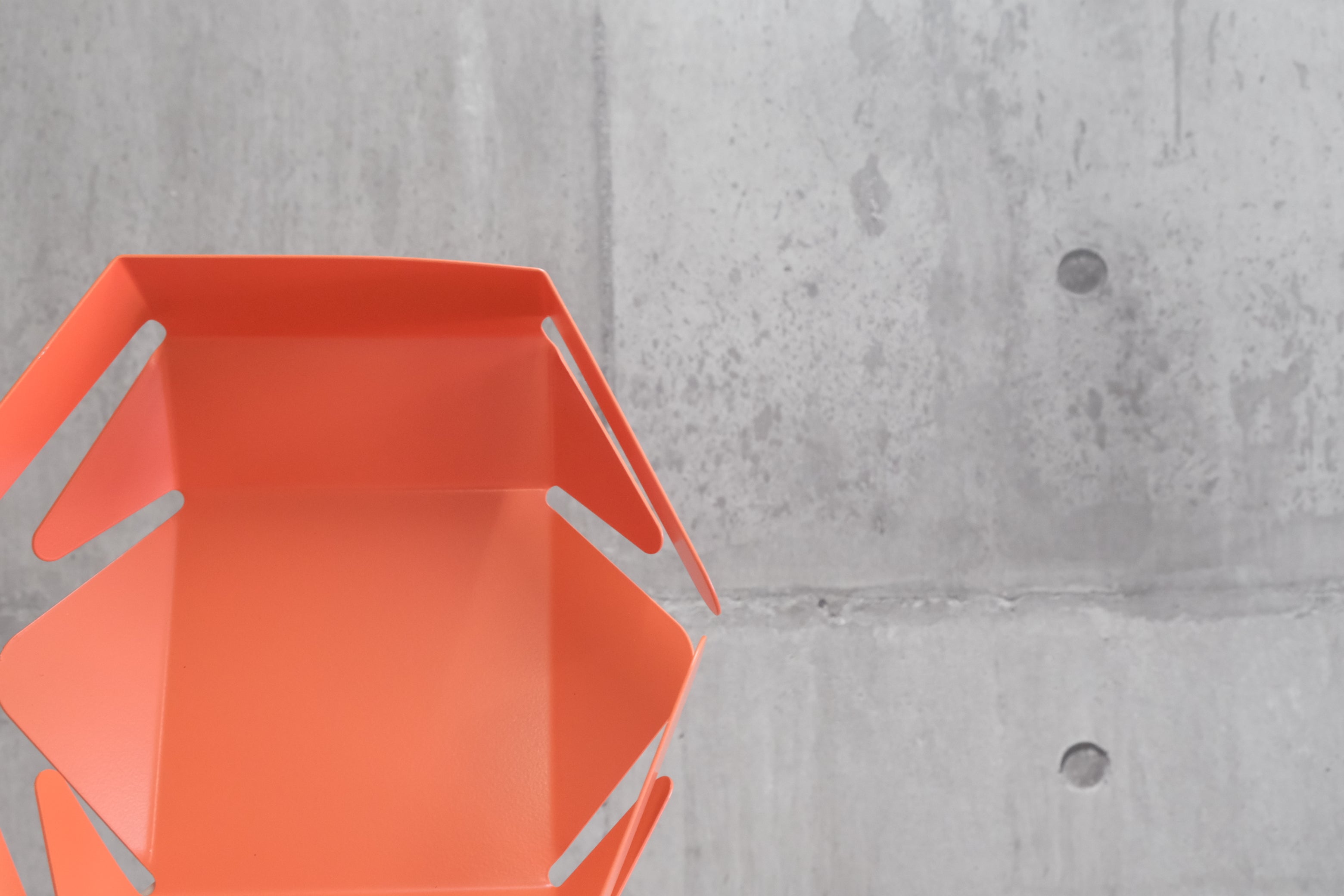アレッシィ ALESSI GIA16 フルーツボウル Trash Bin オレンジ色 Giulio Iacchetti fruit bowl