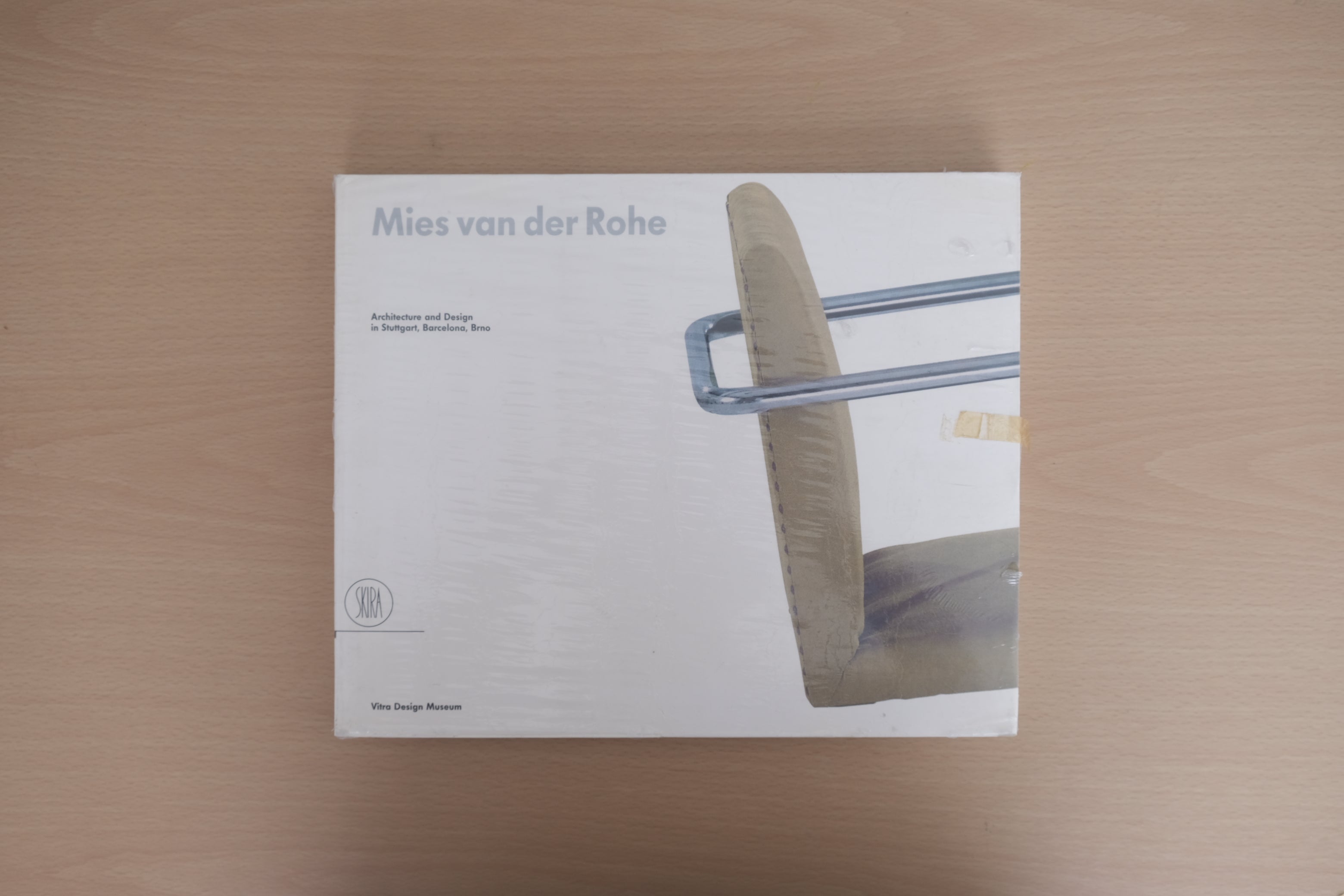 Mies van der Rohe|Architecture and Design in Stuttgart, Barcelona, Brno|Skira × Vitra Design Museum|1998年 初版・未開封品