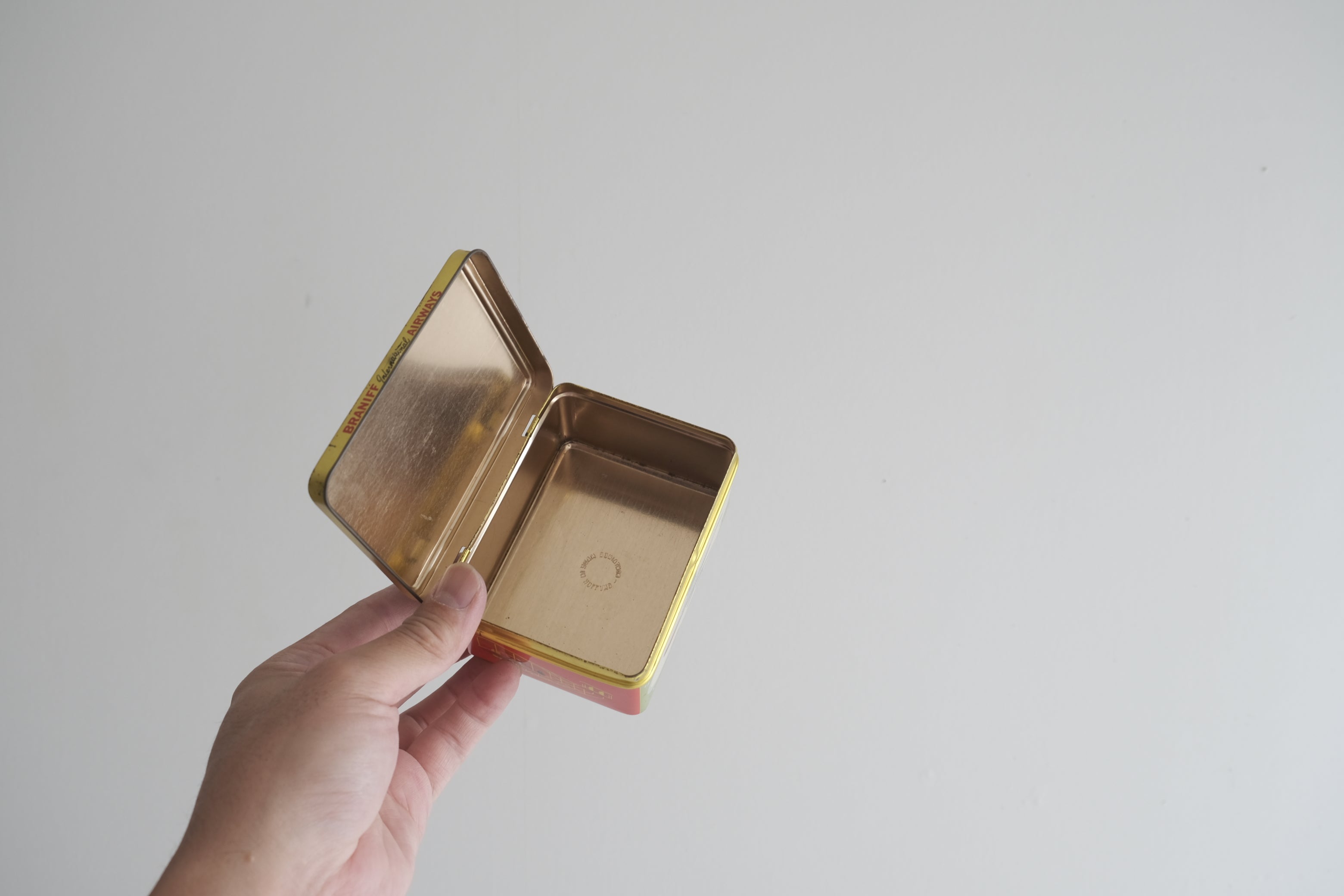 Braniff Airways ファーストクラス チョコレート缶|ヴィンテージ未使用品 Tin Box