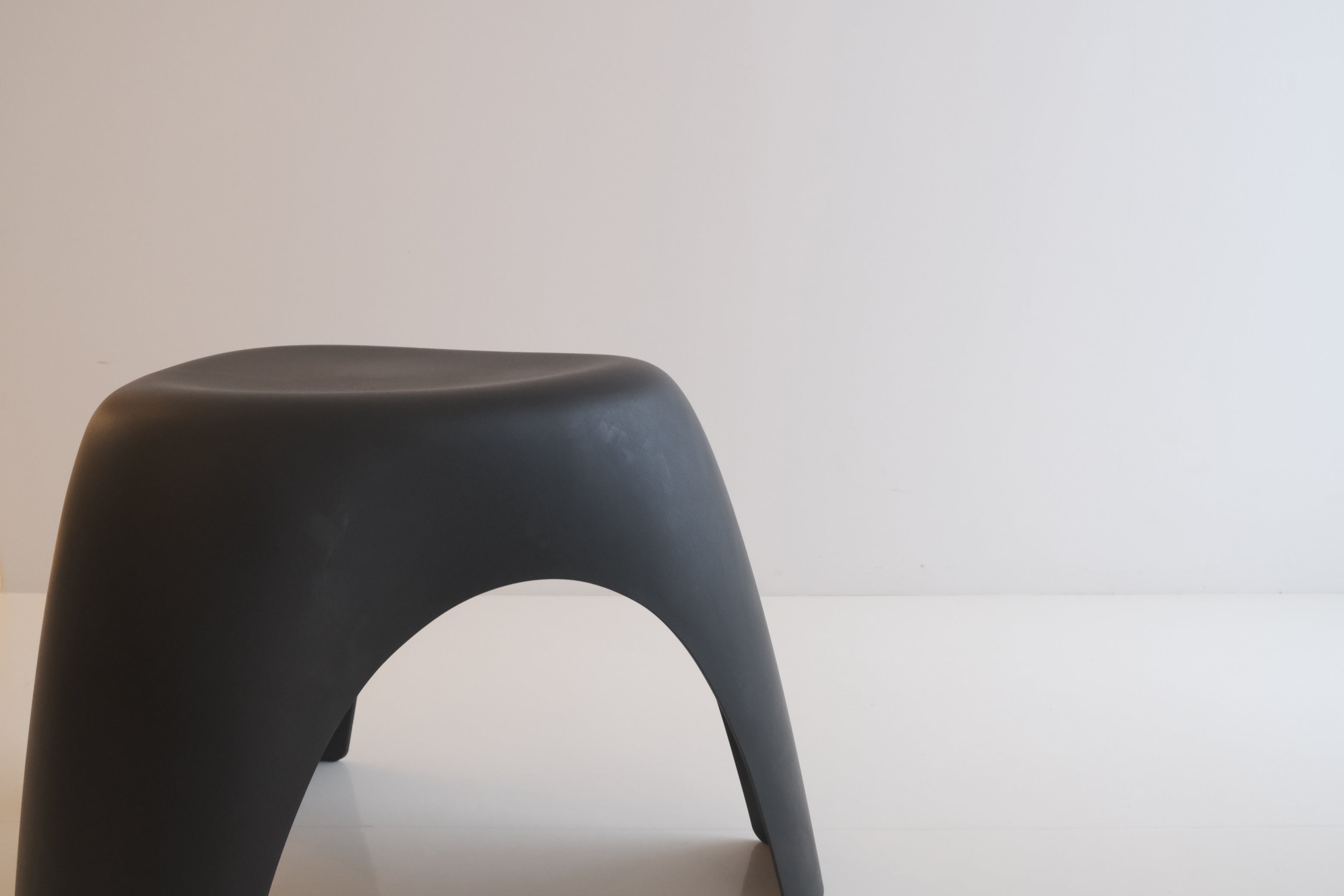 柳宗理 エレファントスツール Elephant Stool ヴィトラ Vitra Chair Yanagi Sori 黒 ブラック
