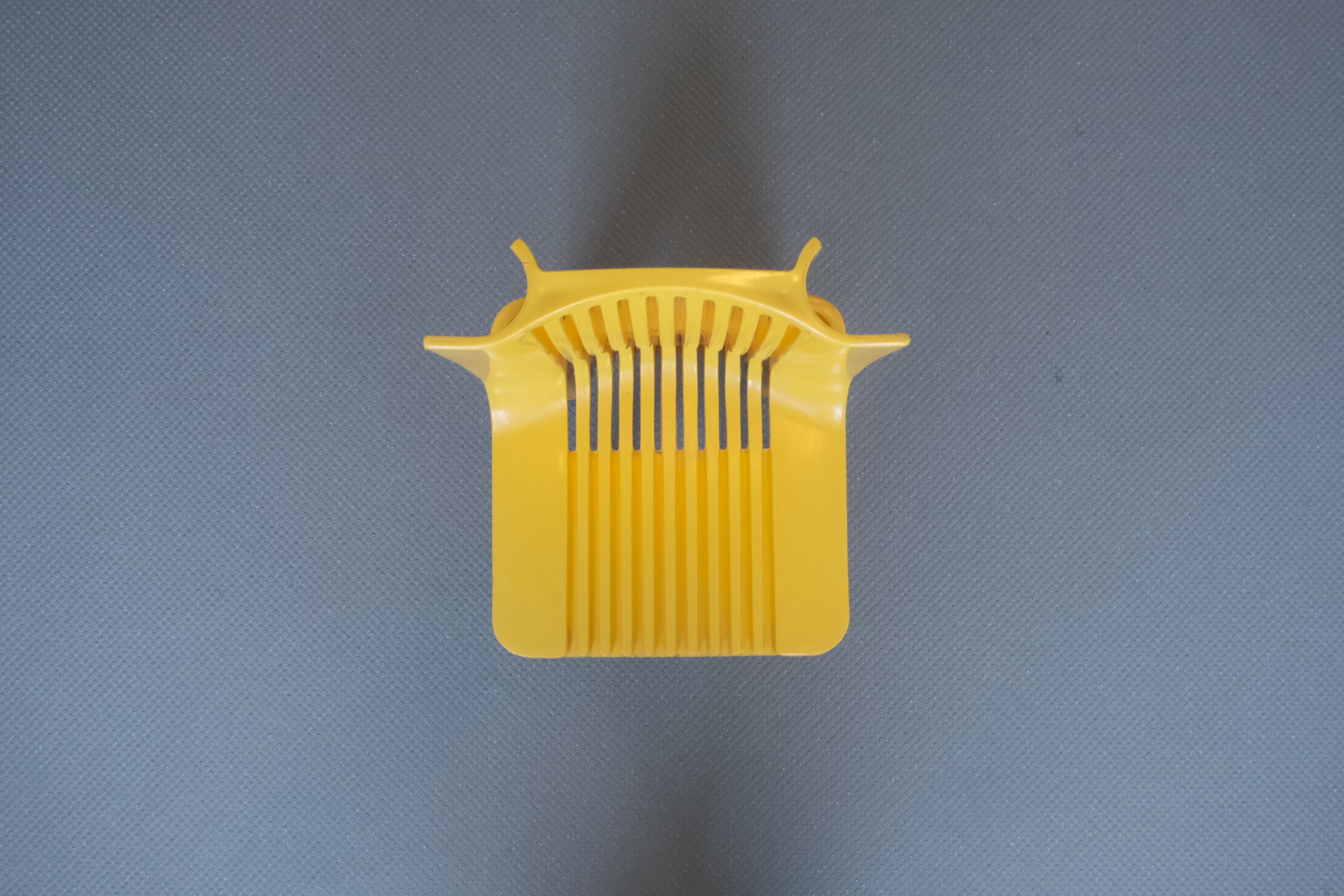 Kartell K4999 キッズチェア|色彩と機能が未来へ継承される、モジュールデザインの原点