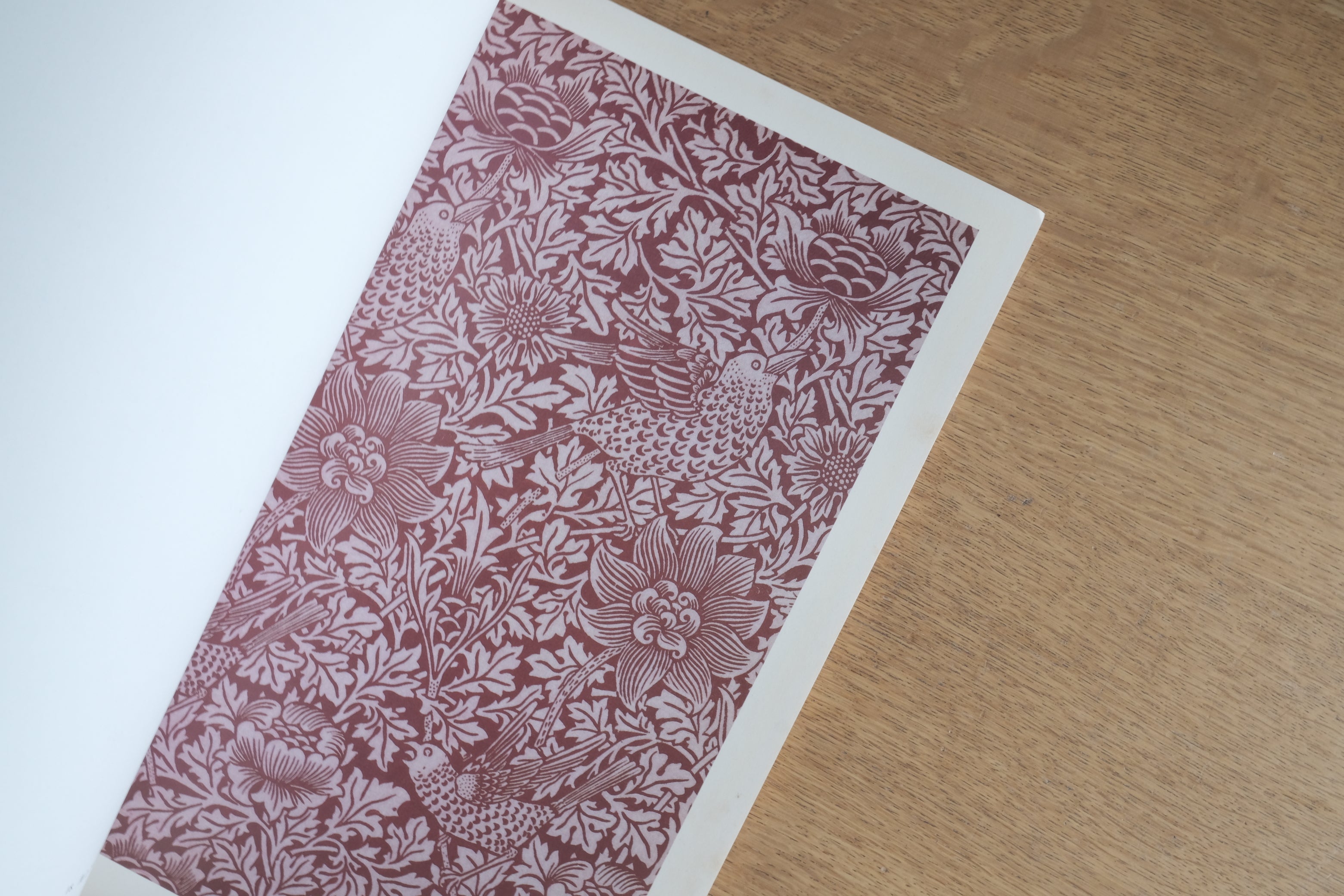 ウィリアム・モリス図案集|William Morris Designs and Patterns(Norah Gillow/大型本/1988年)