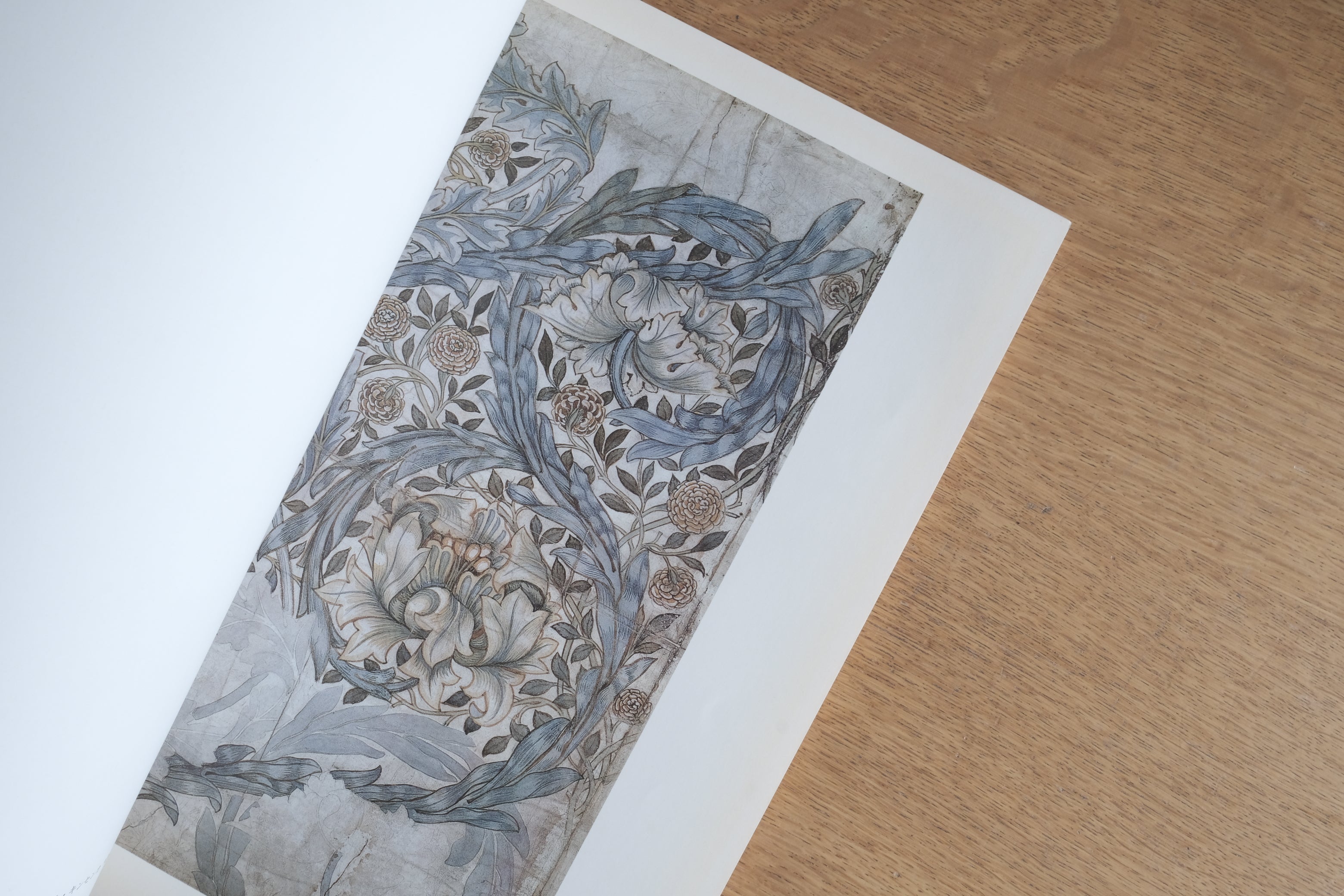 ウィリアム・モリス図案集|William Morris Designs and Patterns(Norah Gillow/大型本/1988年)