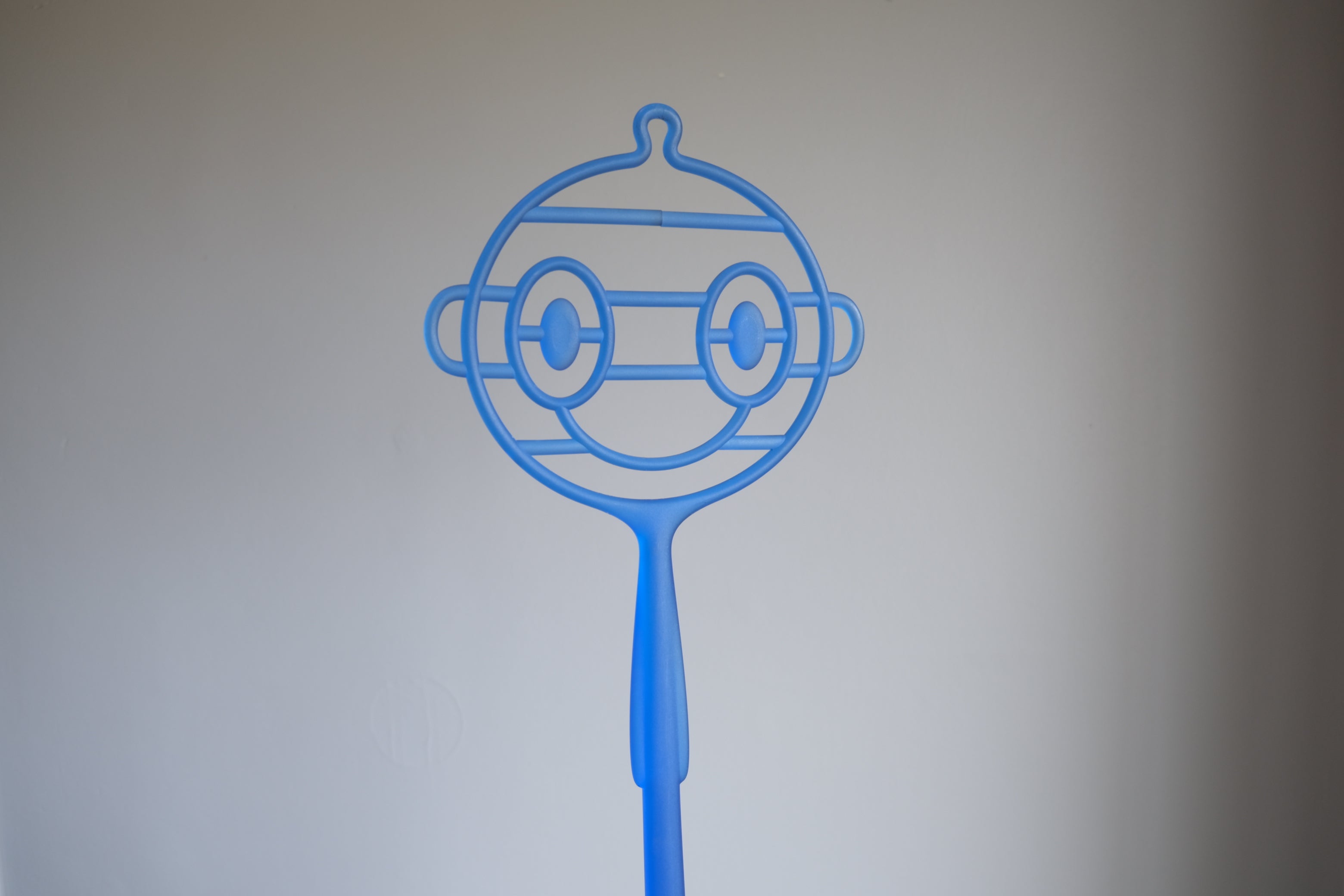 ALESSI Spank 布団たたき|顔を持つ生活道具 ステファノ・ジョバンノーニ