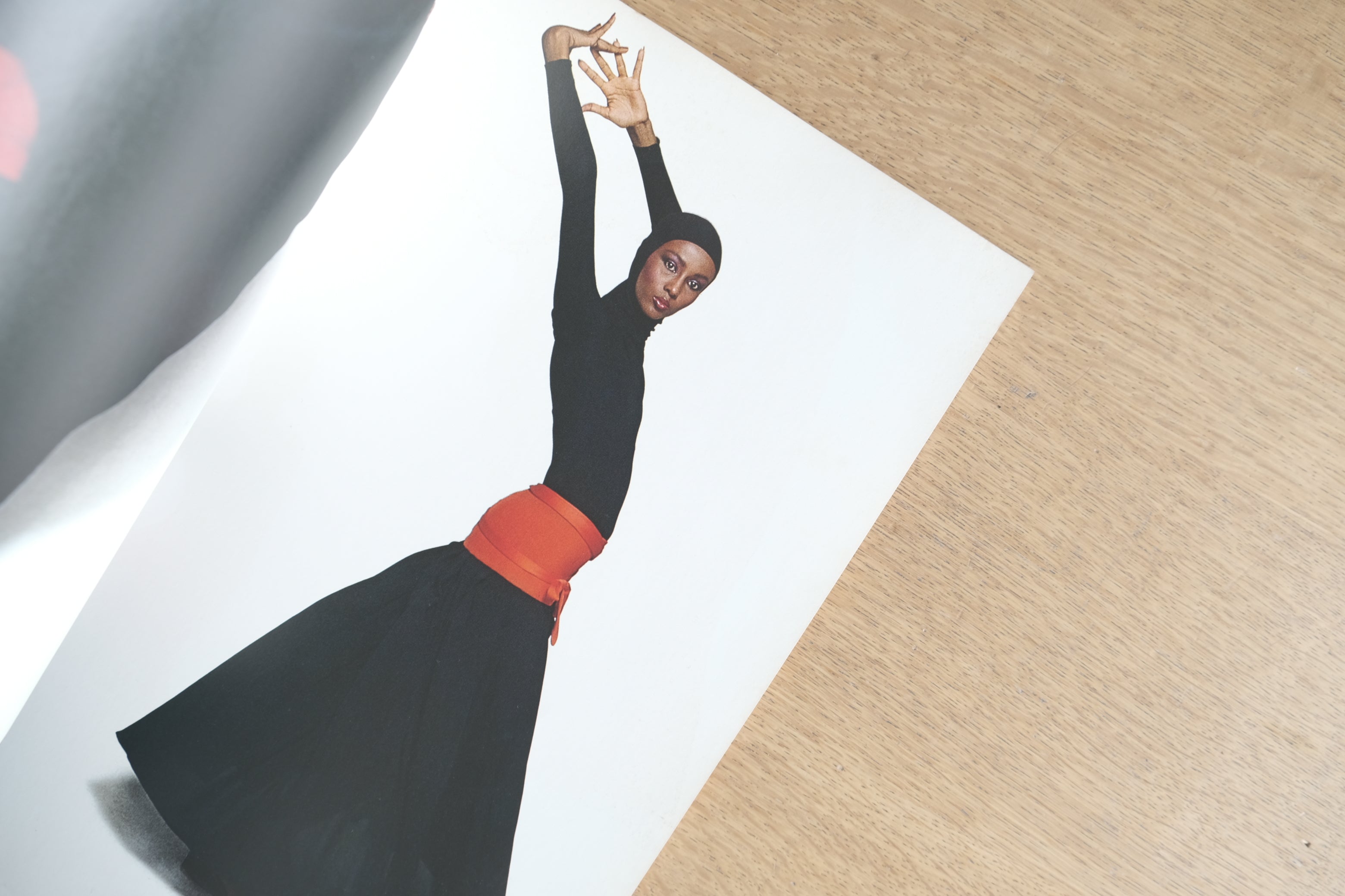ISSEY MIYAKE 写真集《East Meets West》1978年初版|三宅一生・山口小夜子・篠山紀信・磯崎新