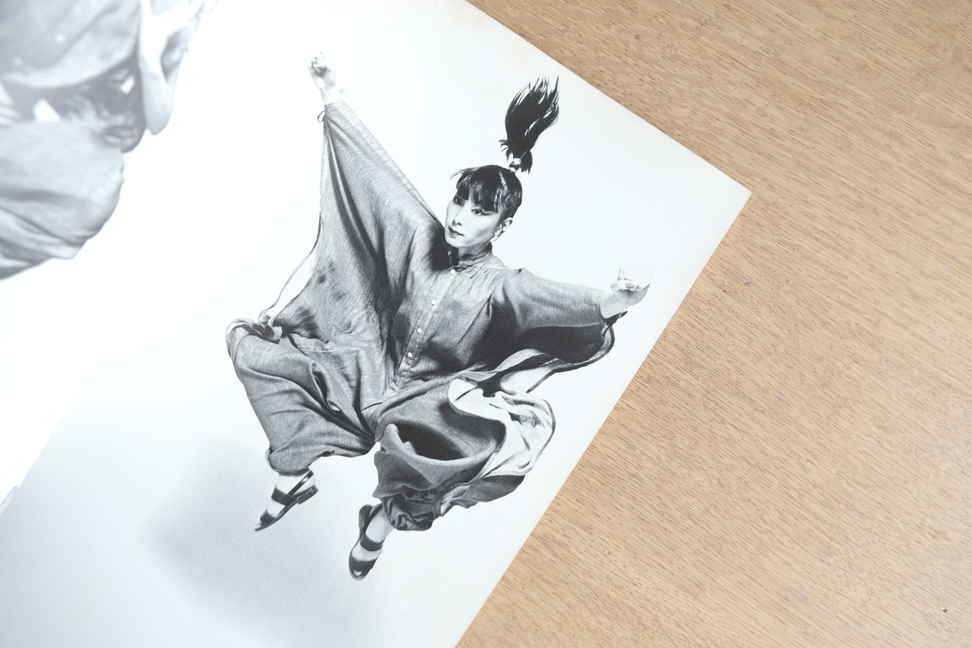 ISSEY MIYAKE 写真集《East Meets West》1978年初版|三宅一生・山口小夜子・篠山紀信・磯崎新