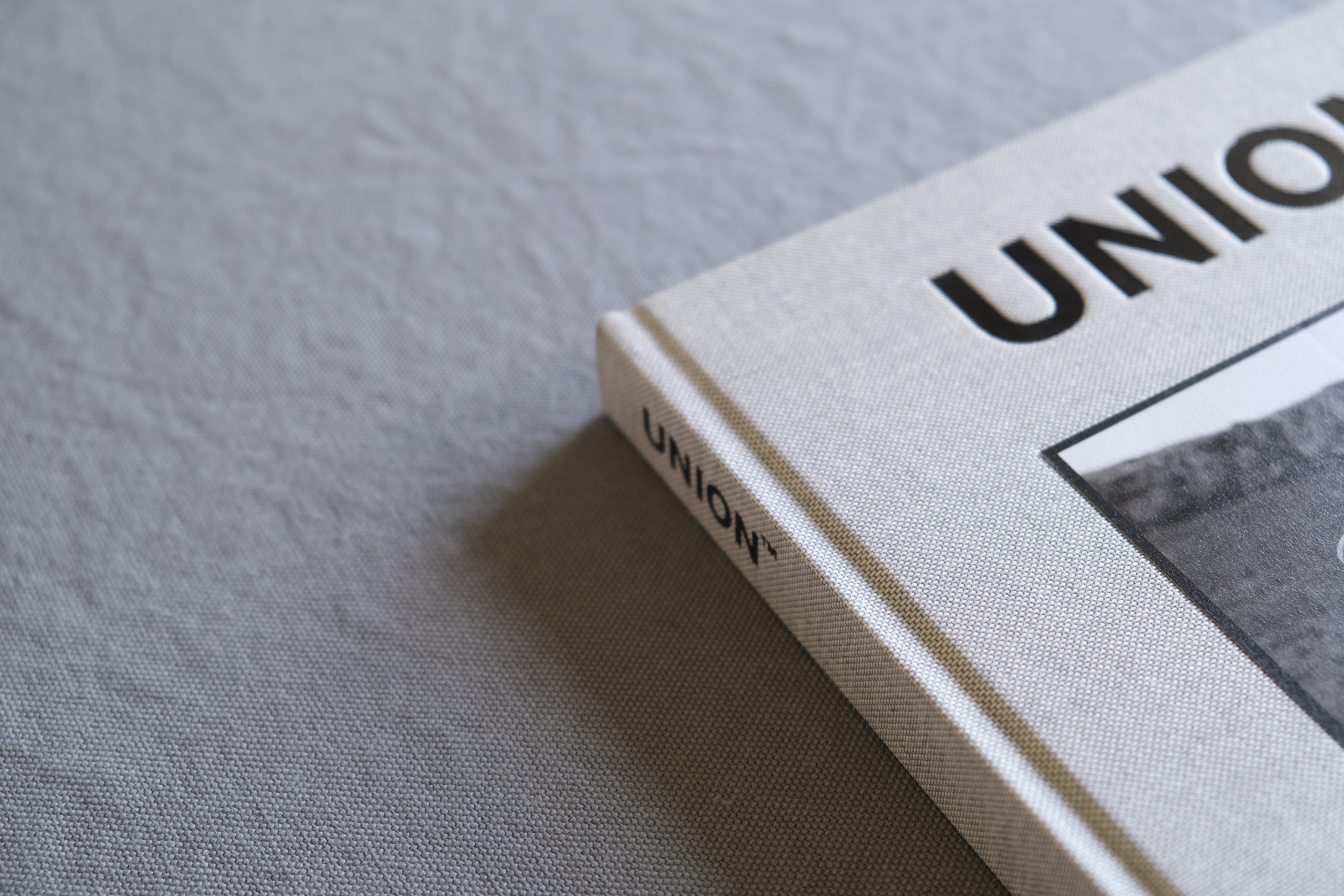 UNION #16|写真・ファッション・アートを横断するヴィジュアルマガジン
