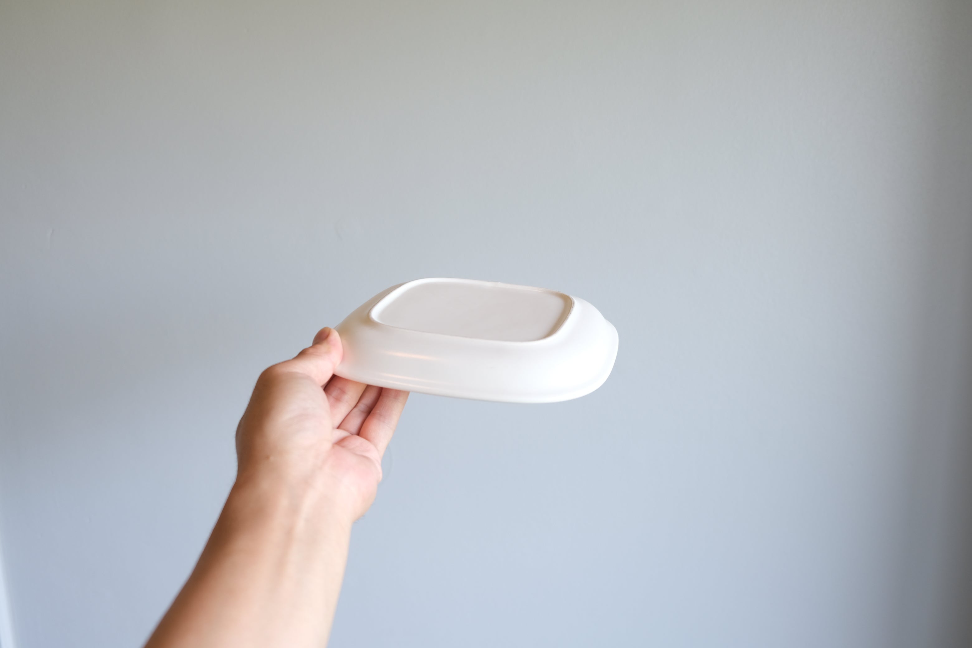 柳宗理 白黒の食器シリーズ プレート Mサイズ セラミック MoMA選定 瀬戸焼 18.5×18.5×3cm