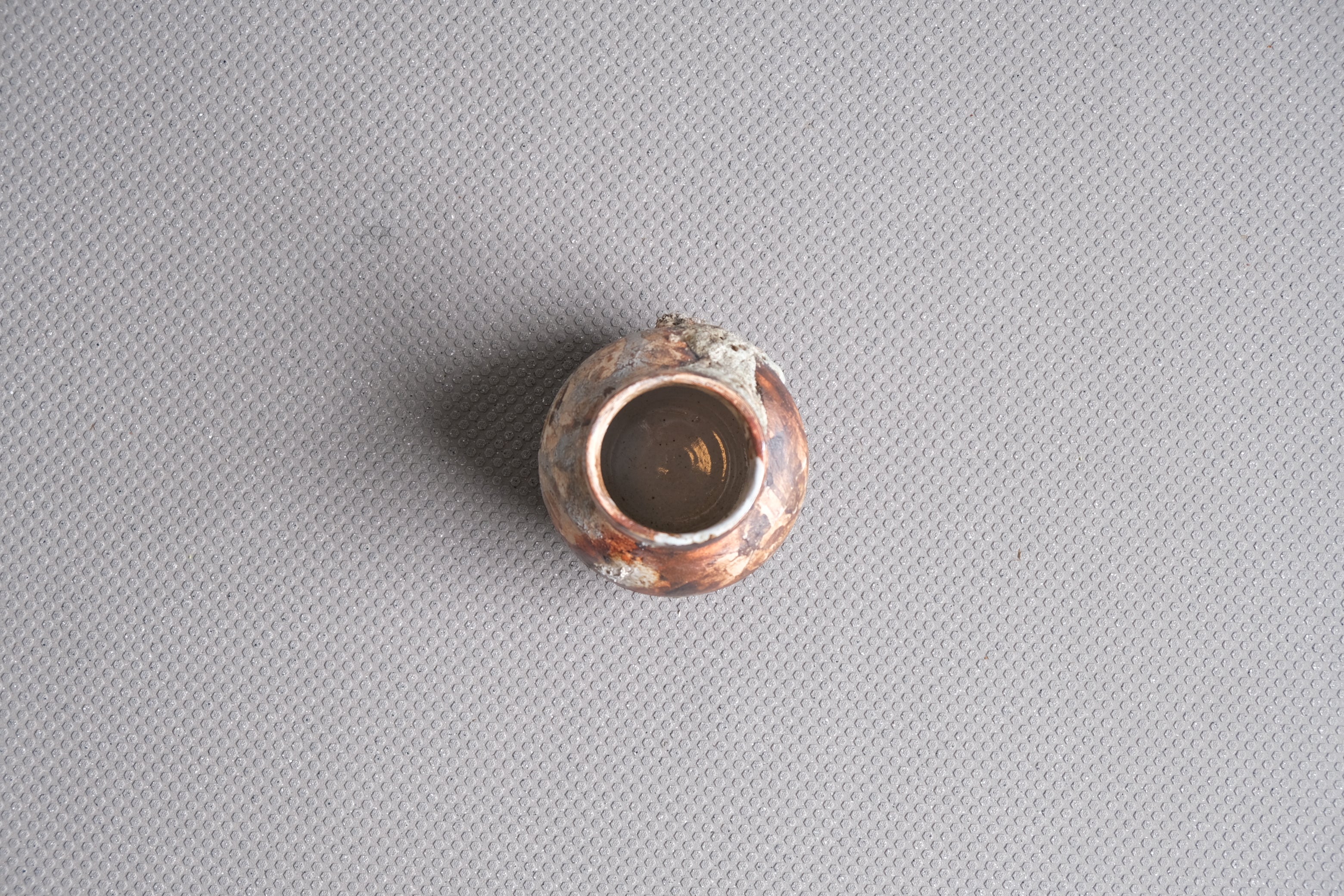 静かな土の旅|Adam Silverman《Untitled 2021》