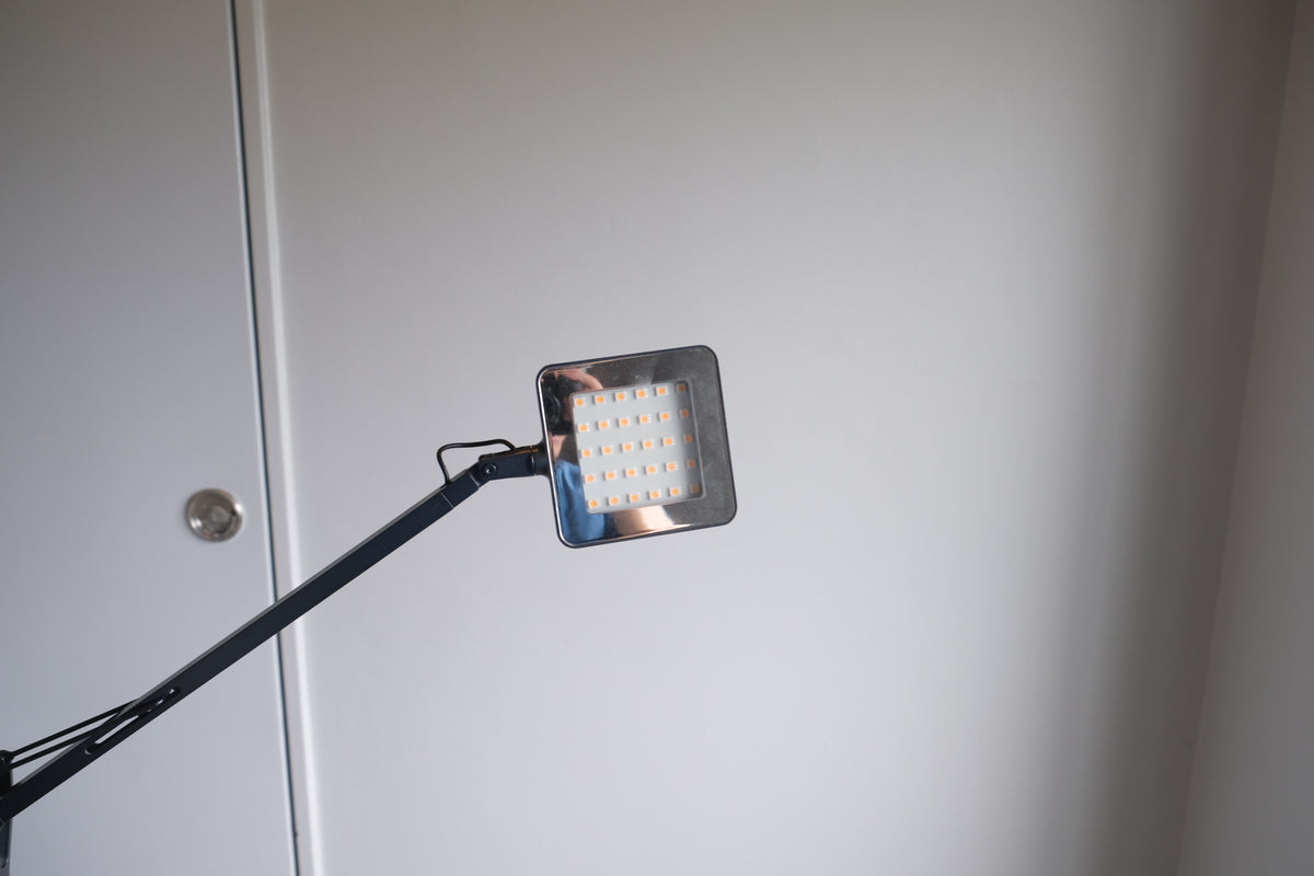 FLOS KELVIN F LED フロアライト|Antonio Citterio アントニオ・チッテリオ|ブラック