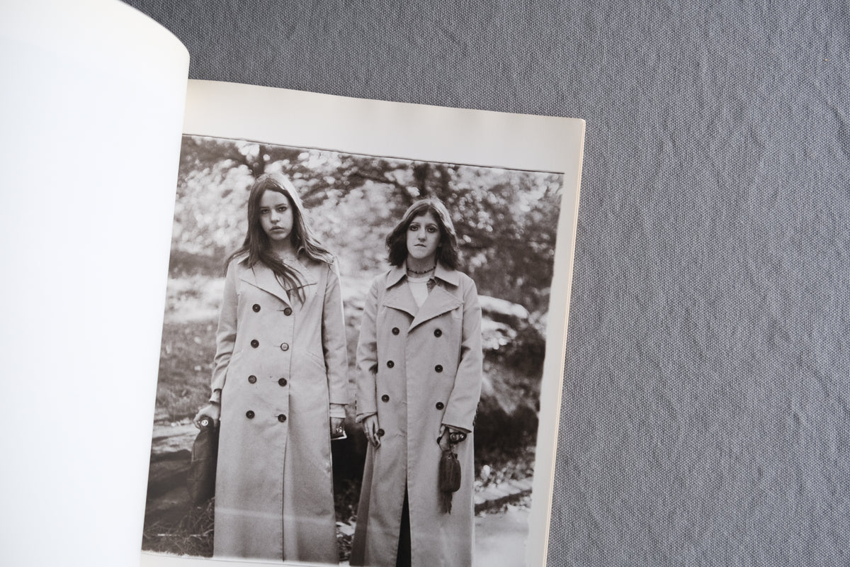 ダイアン・アーバス作品集 Diane Arbus|1973年 西武百貨店 日本語版|レインコート図版収録