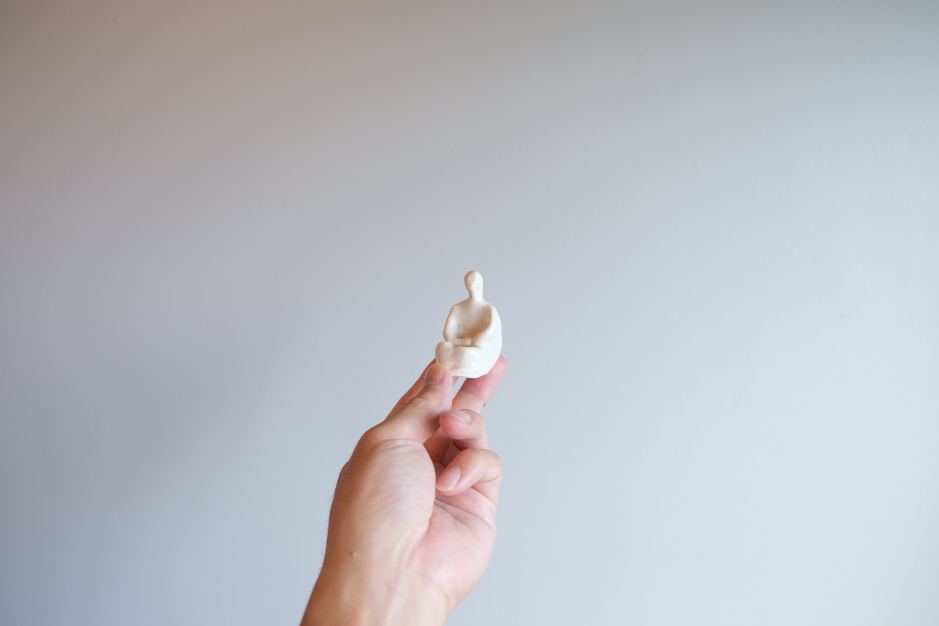 Guido De Zan|ヘンリー・ムーアに通じる 小さな彫刻的陶器【人物像】