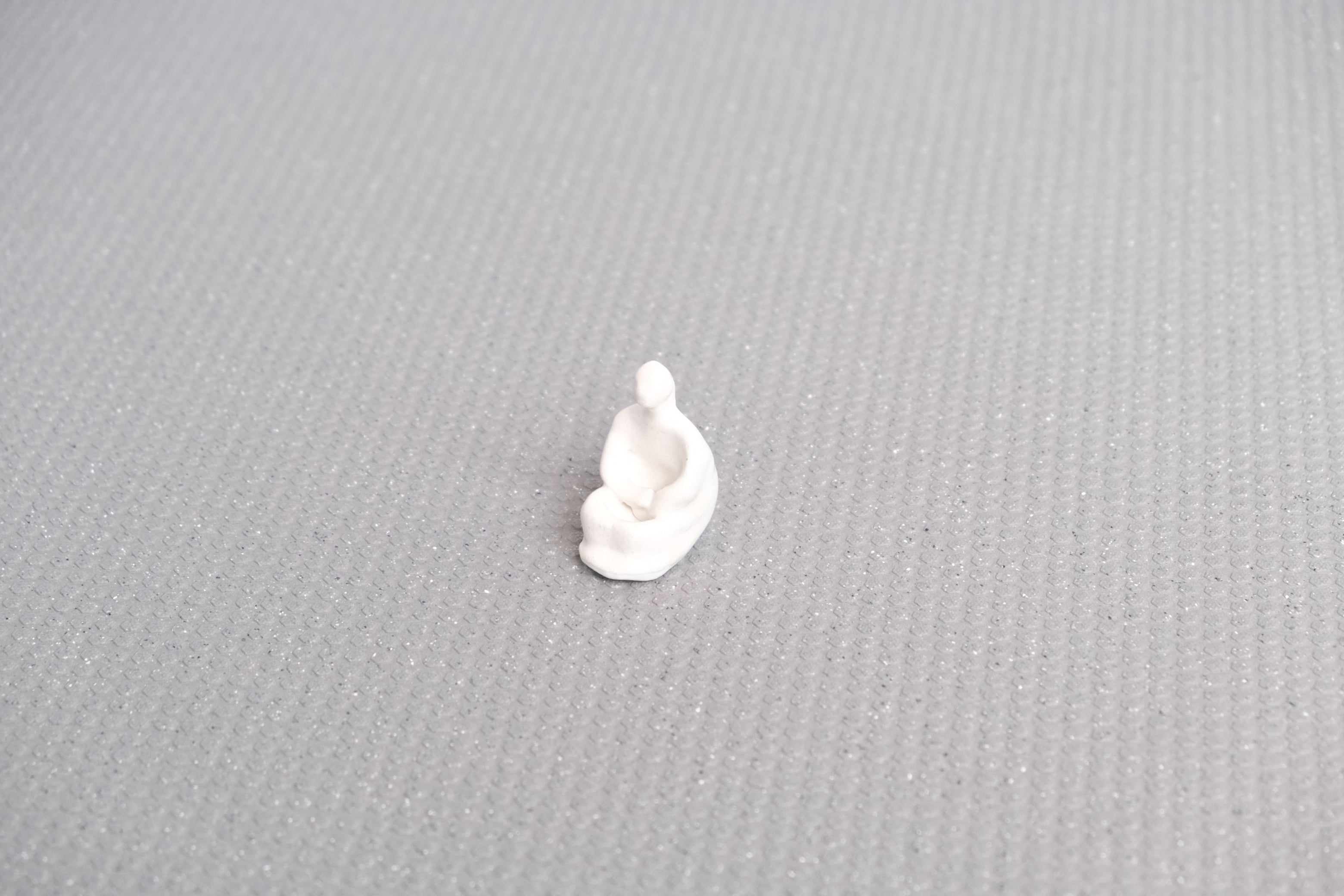 Guido De Zan|ヘンリー・ムーアに通じる 小さな彫刻的陶器【人物像】