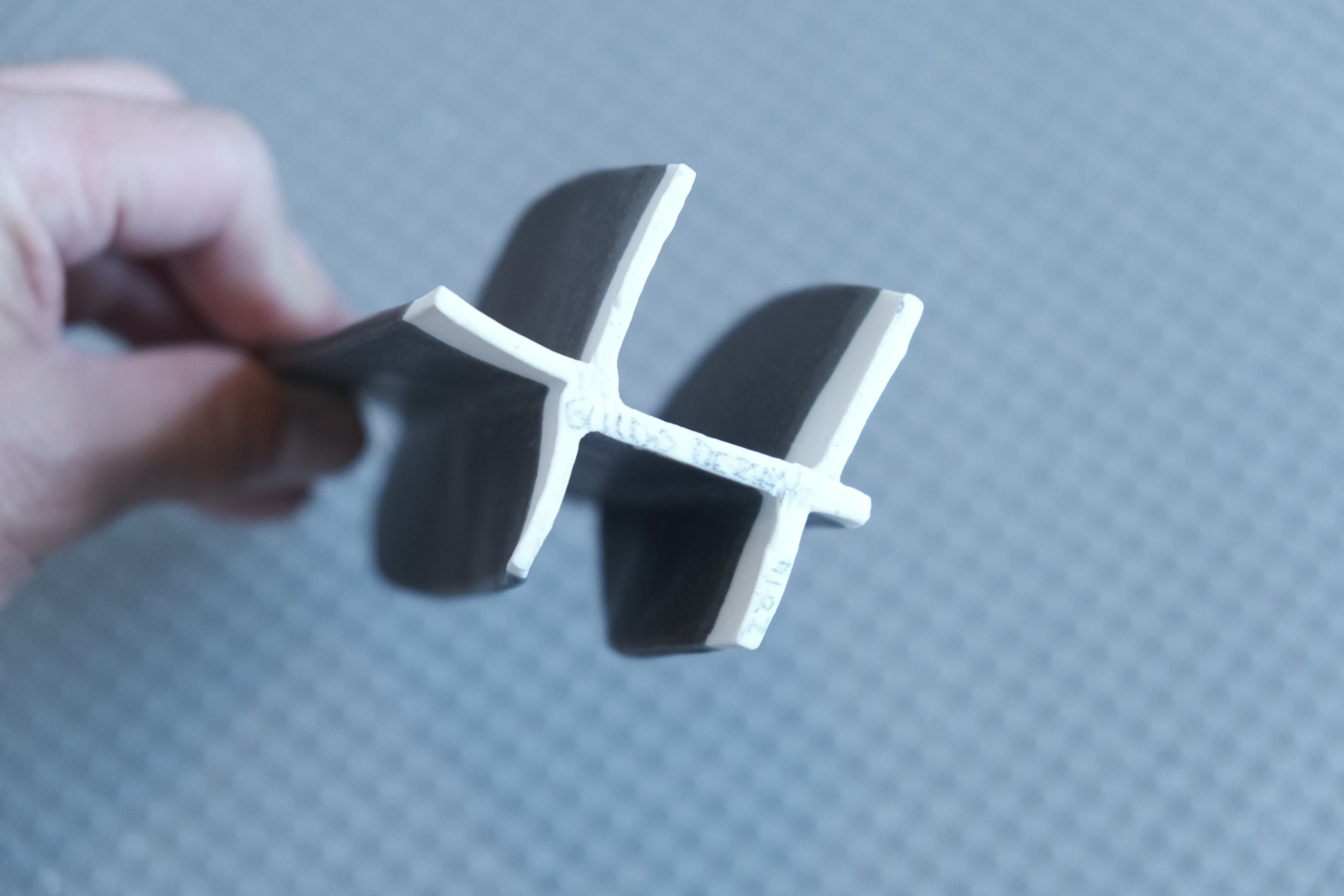 グイド・デ・ザン|塔のオブジェ 彫刻作品 2014年制作