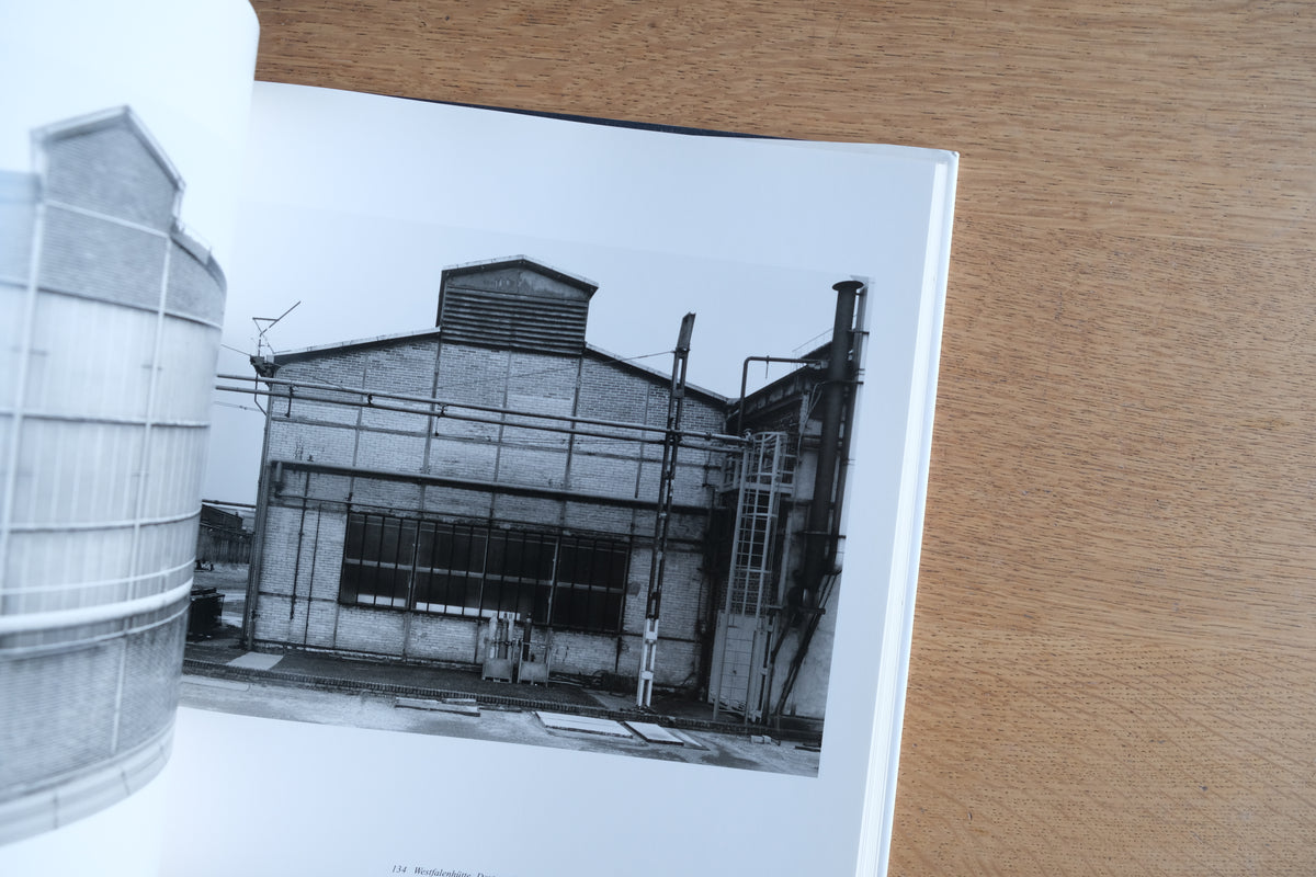 Bernd & Hilla Becher|Industrial Facades|ベルント&ヒラ・ベッヒャー 工業建築写真集 1995年 MIT Press