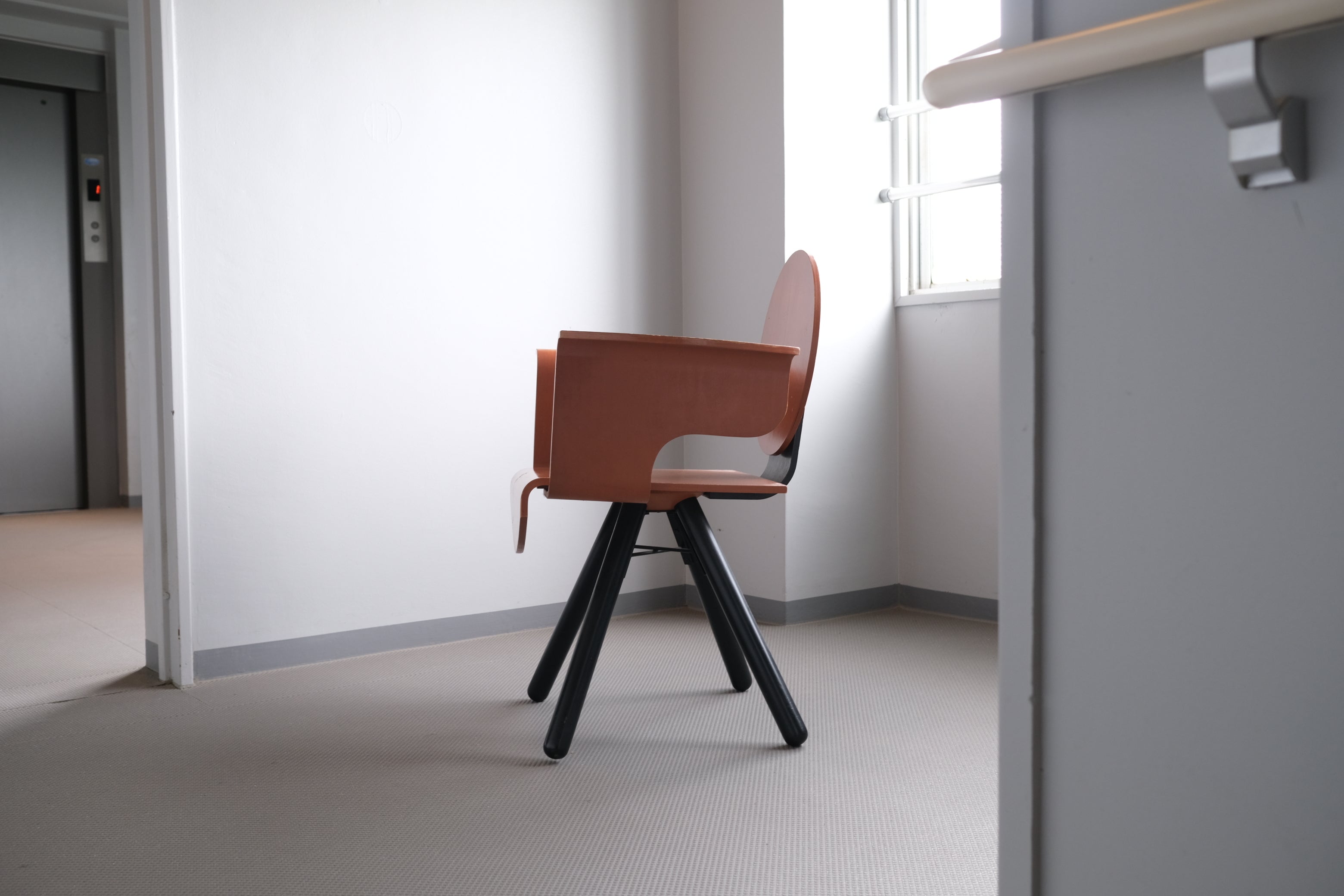 内田繁「8月の椅子」|August Chair(イル・パラッツォ客室使用品)