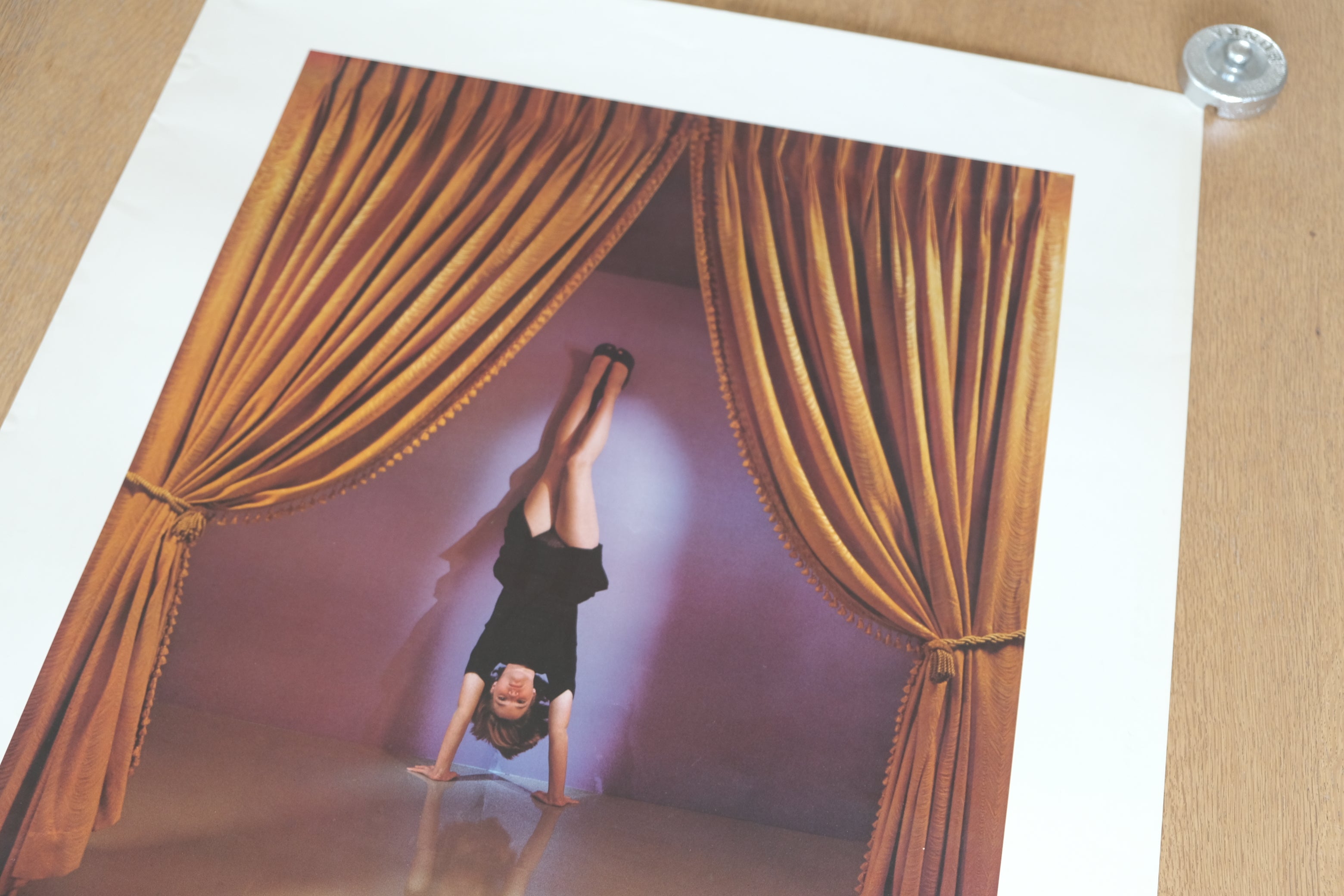 JoAnn Callis 写真展ポスター(1985 / MOCA ロサンゼルス)サイン入り 厚紙仕様