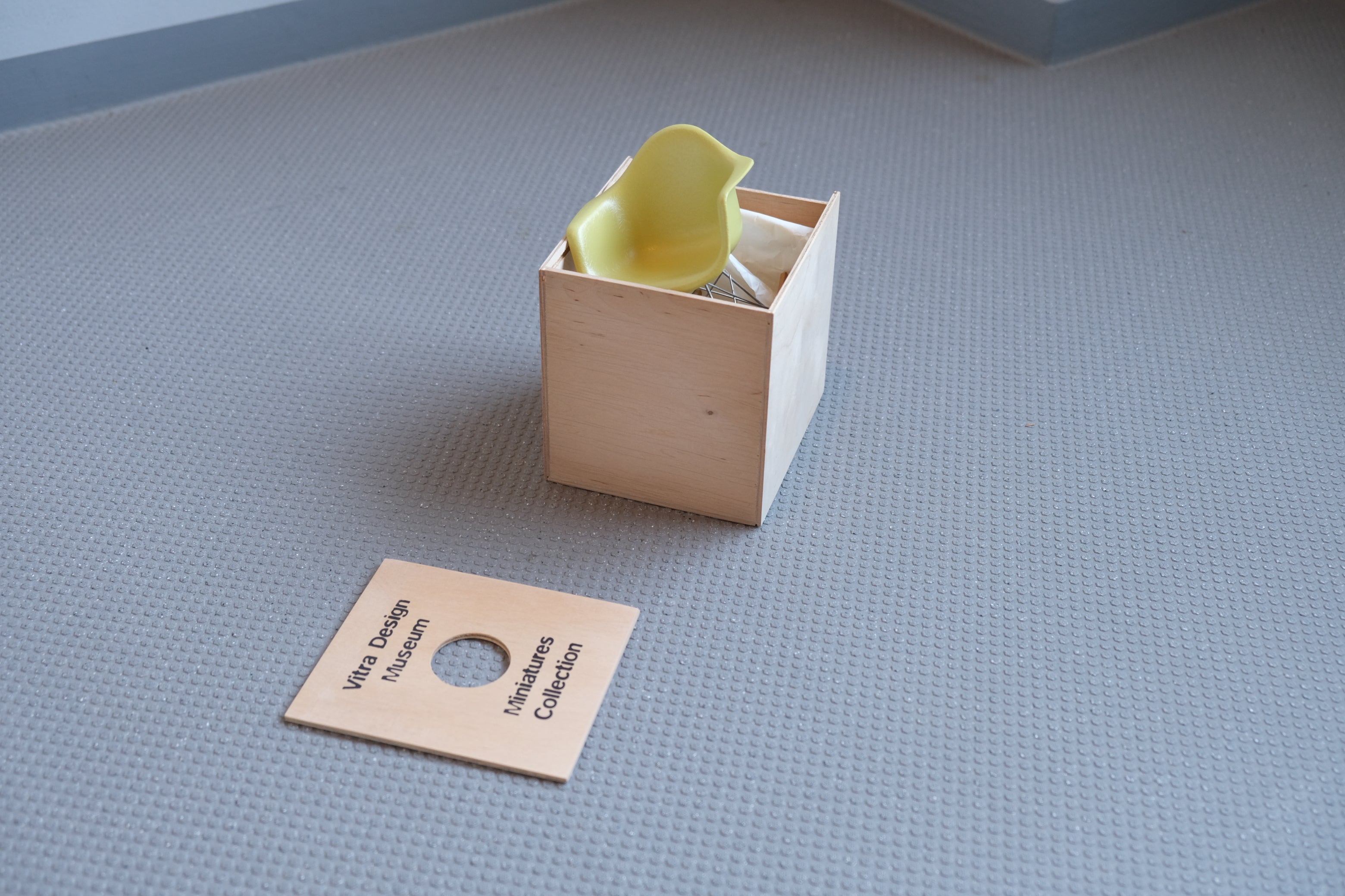 【1/6スケール】イームズ RAR ロッキングチェア ミニチュア|Vitra製|ライムグリーン