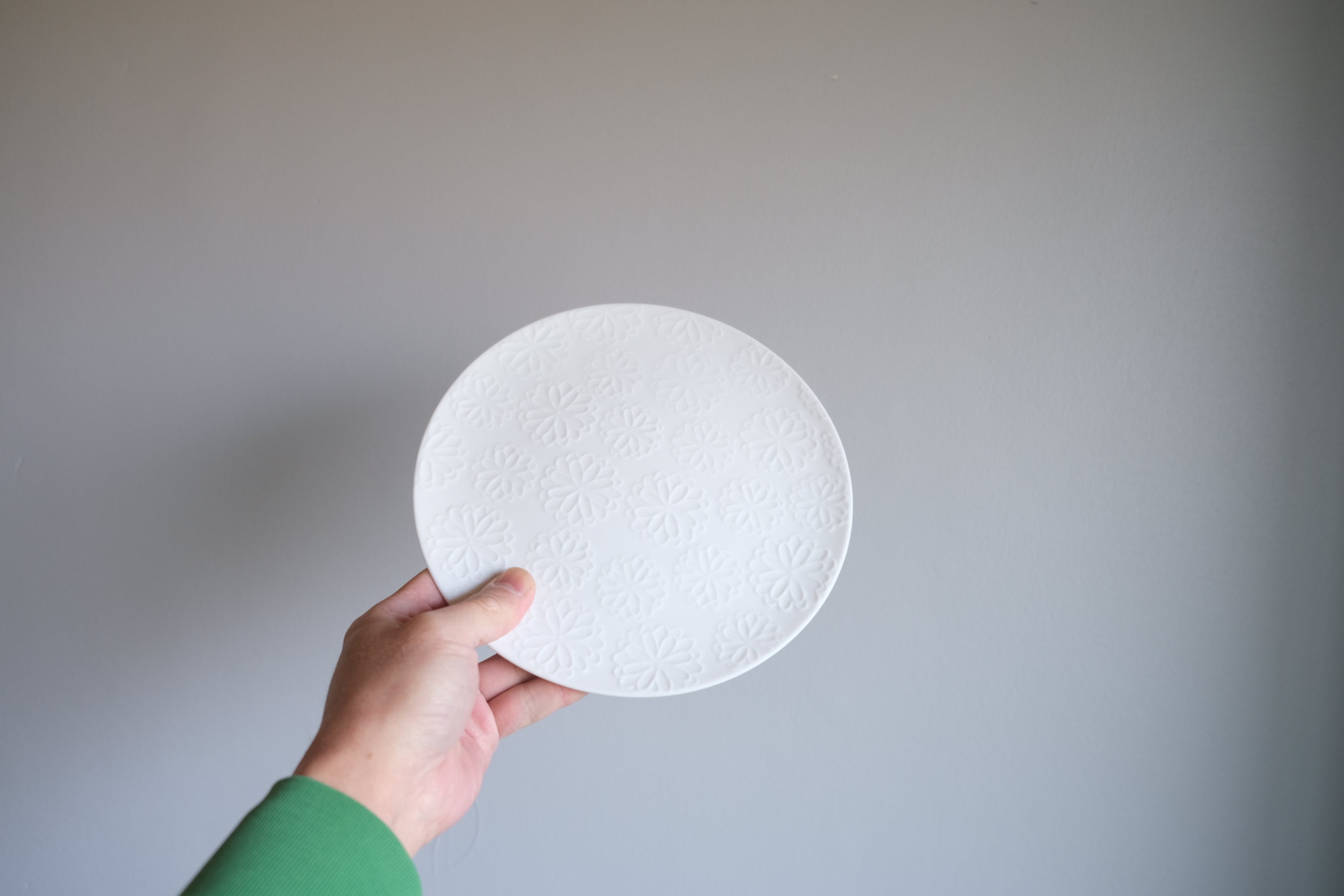 静けさを手に取る|妹島和世 カップ&ソーサー “Pyonko”